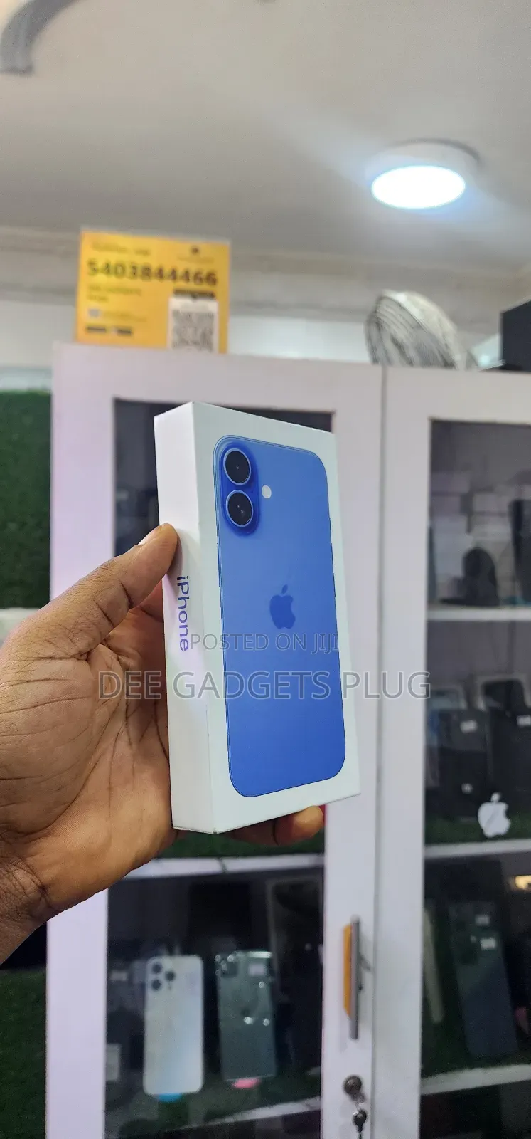 New Apple iPhone 16 128 GB Blue