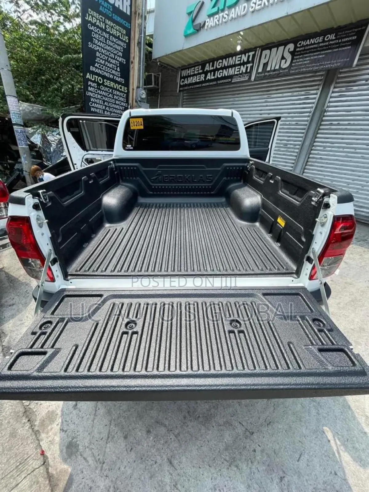 Bedliner Bucket for Toyota Hilux 2024
