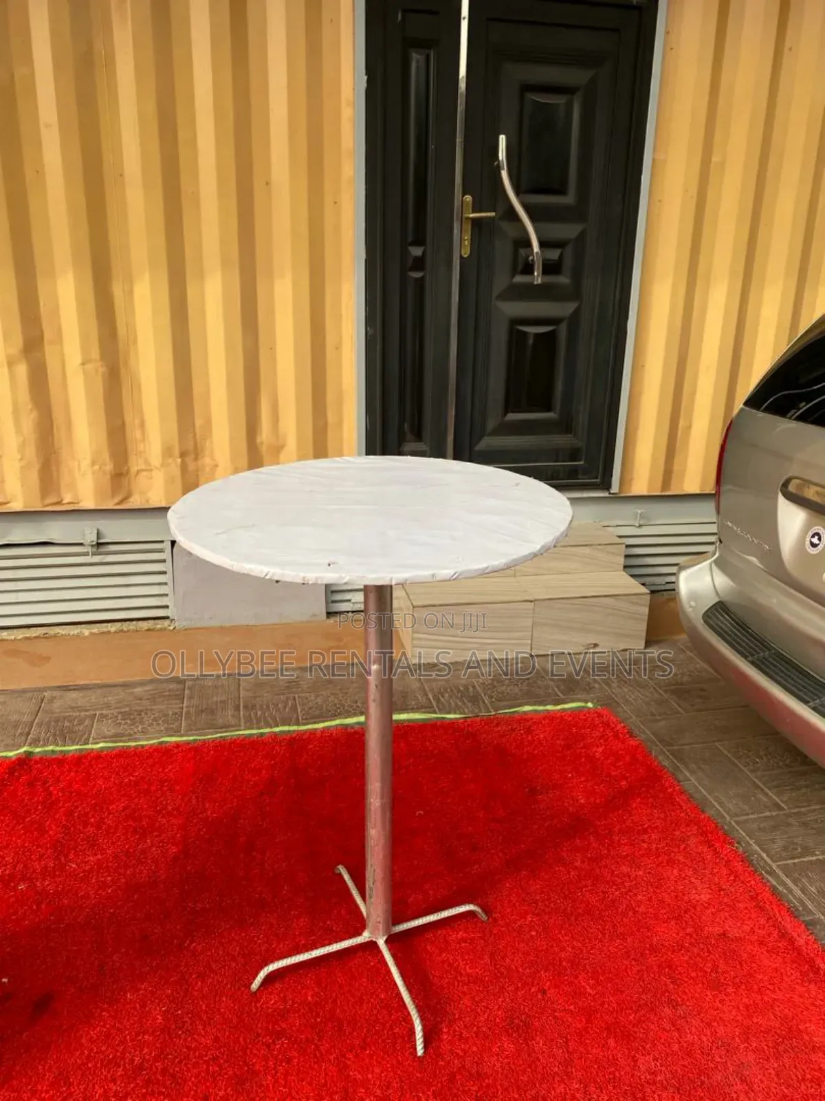 Red Rugs Available For Rent