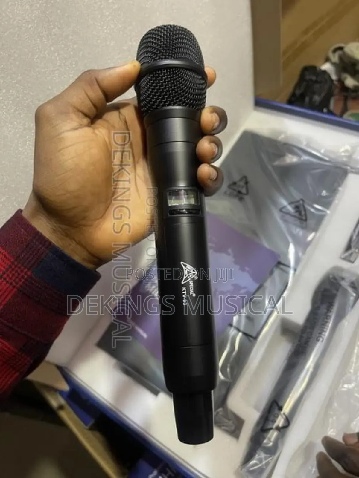 Special KTV-93 Wireless UHF Microphone