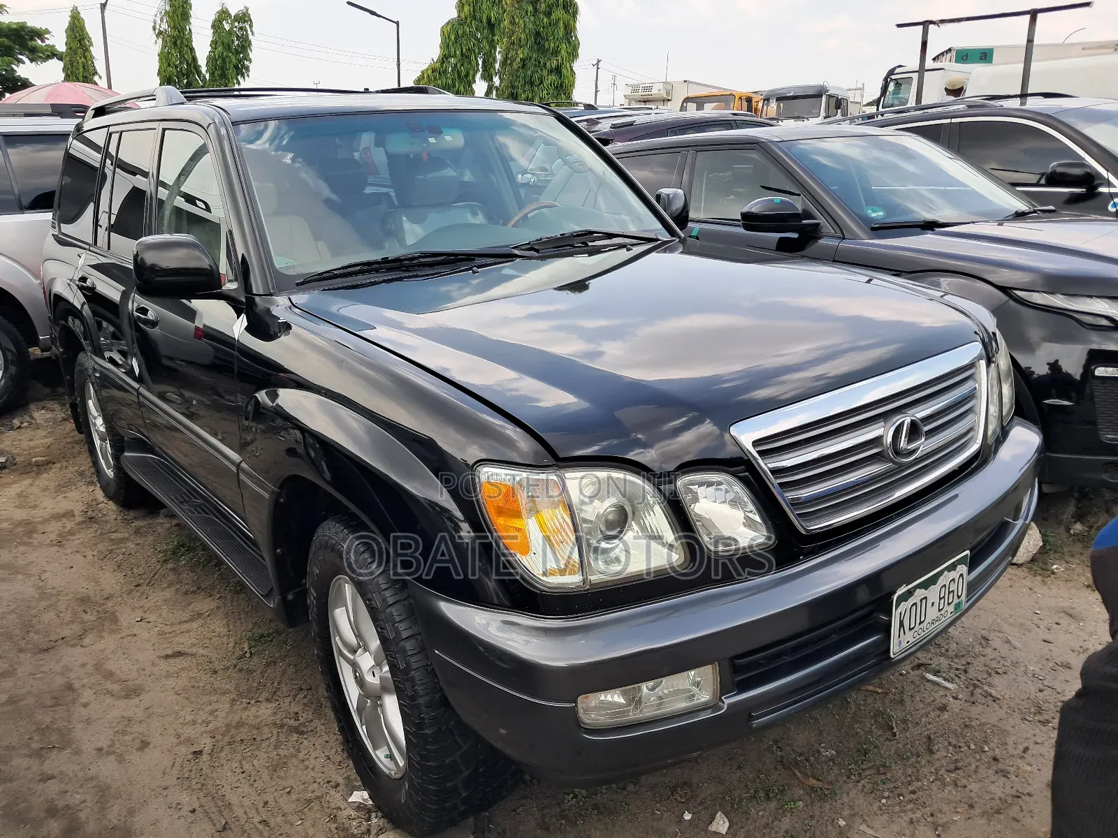 Lexus LX 470 Sport Utility 2004 Black