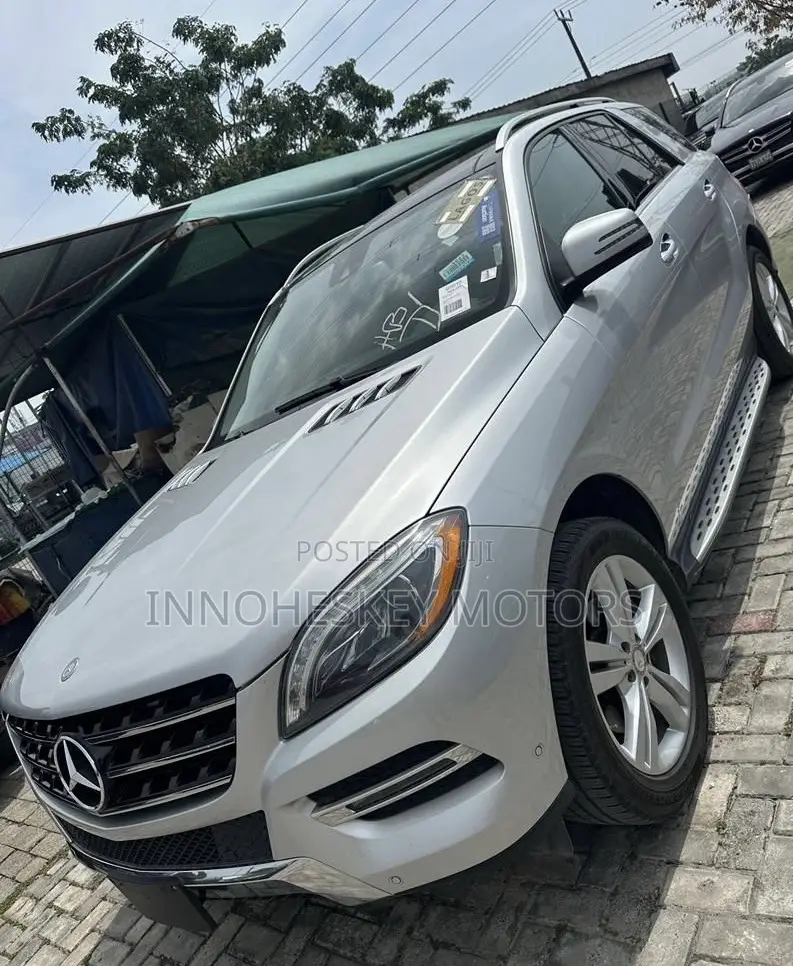 Mercedes-Benz M Class ML350 4MATIC 4dr SUV AWD (3.5L 6cyl 7A) 2014 Silver