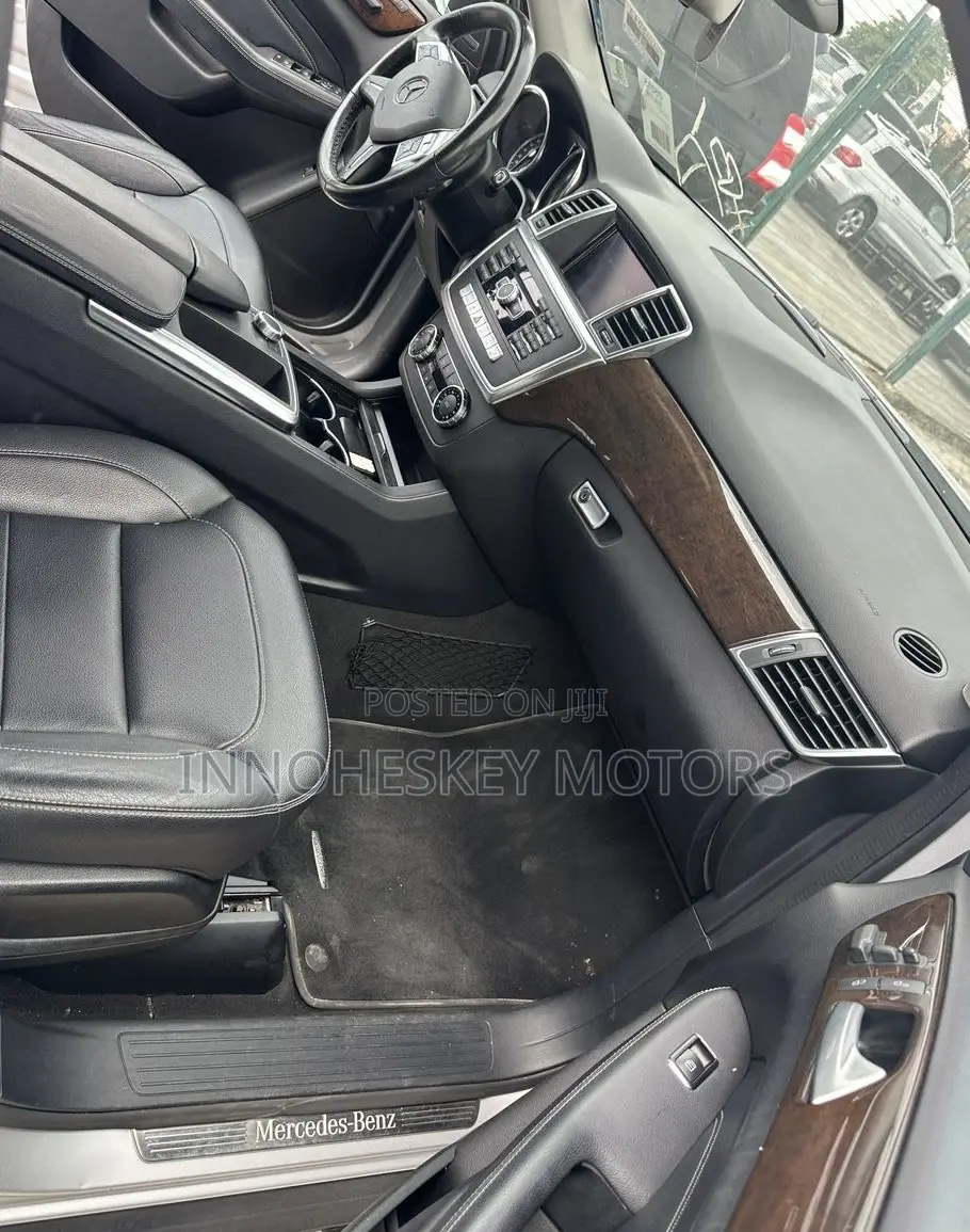 Mercedes-Benz M Class ML350 4MATIC 4dr SUV AWD (3.5L 6cyl 7A) 2014 Silver