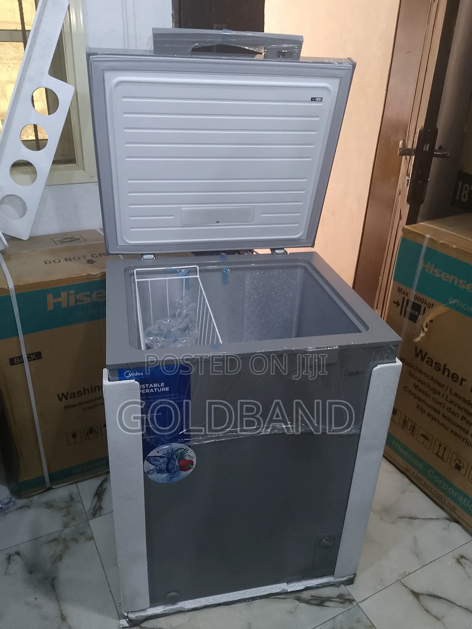 Midea 150L Chest Freezer (Hs-186cn)