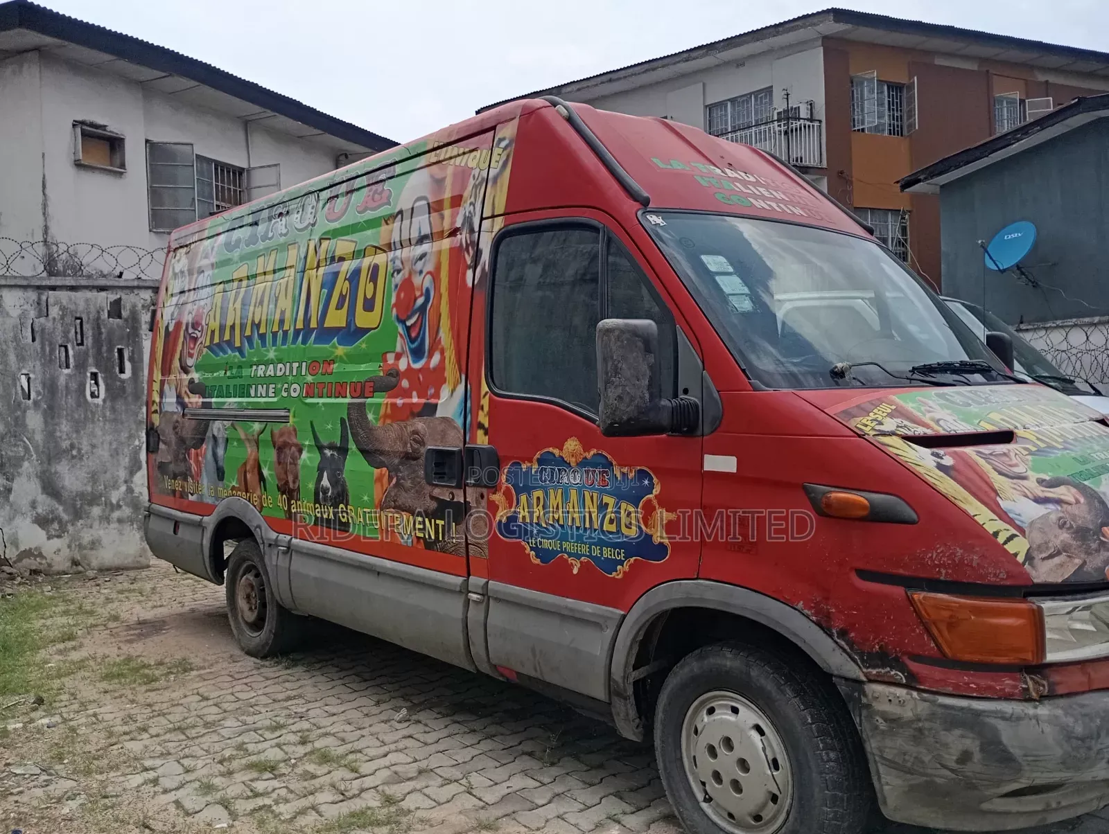 Van in Tejuosho Yaba for Hire