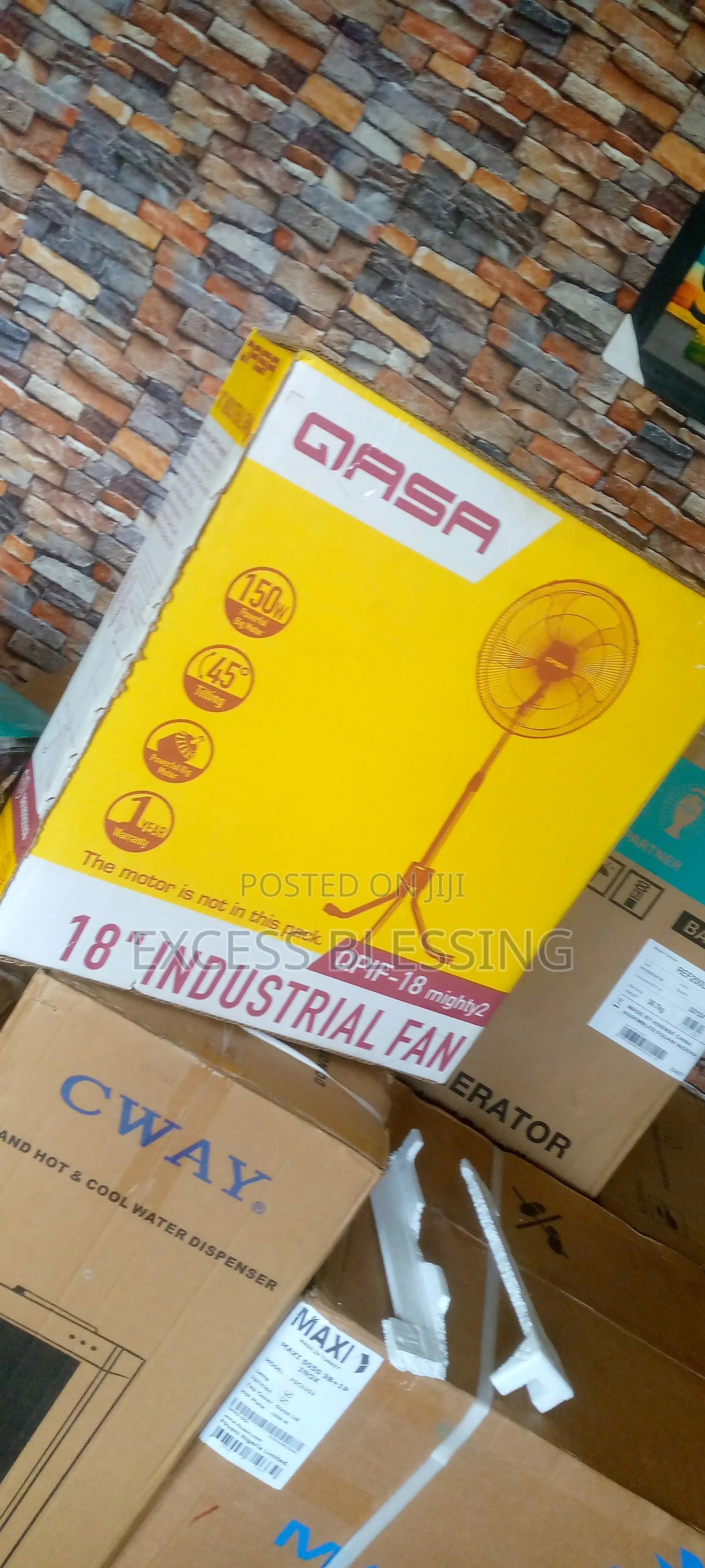 Powerful Qasa 18" Rechargeable Standing Fan