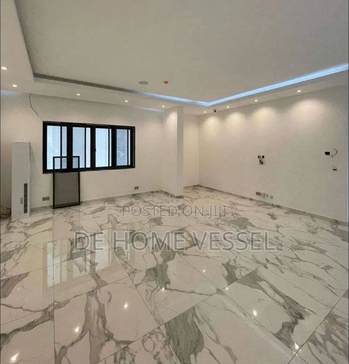 5bdrm Mansion in Lekki Phase 1 for sale
