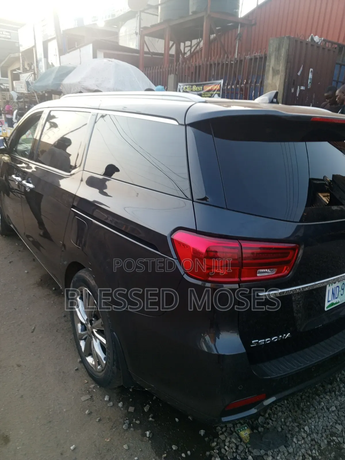 KIA Sedona Back Glass Tinted