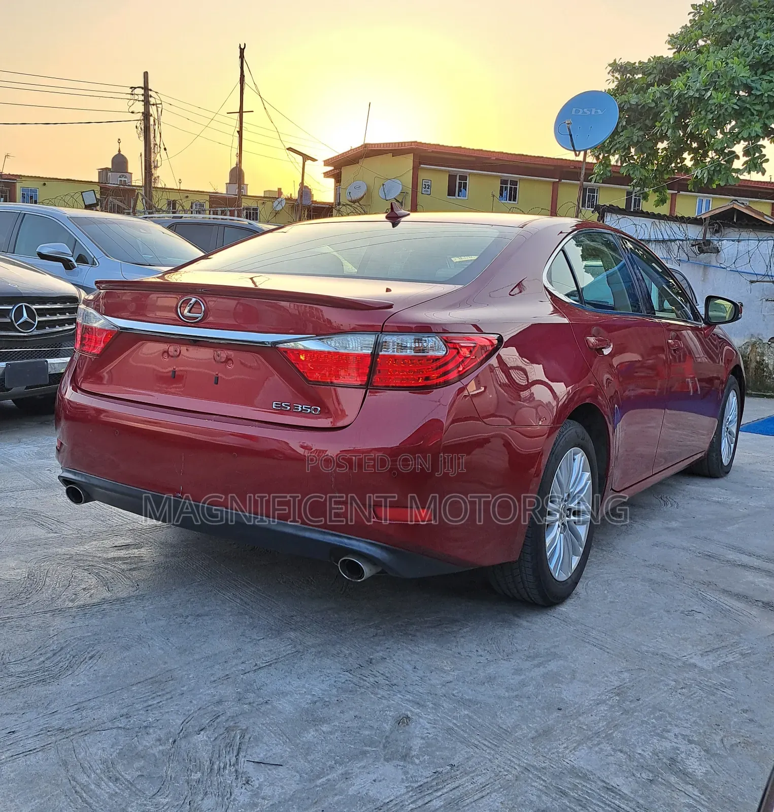 Lexus ES 350 FWD 2013 Red