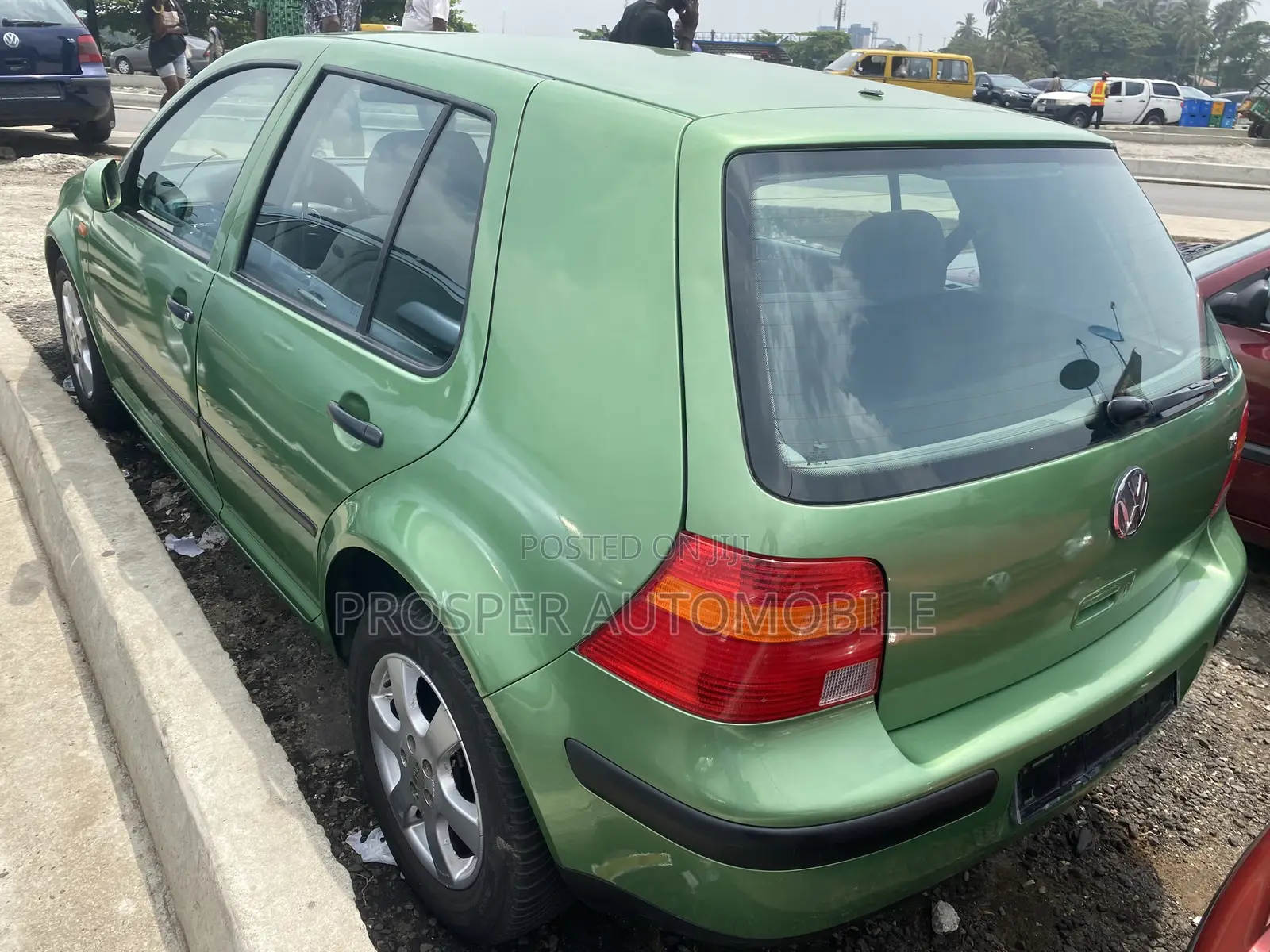 Volkswagen Golf 2004 Green
