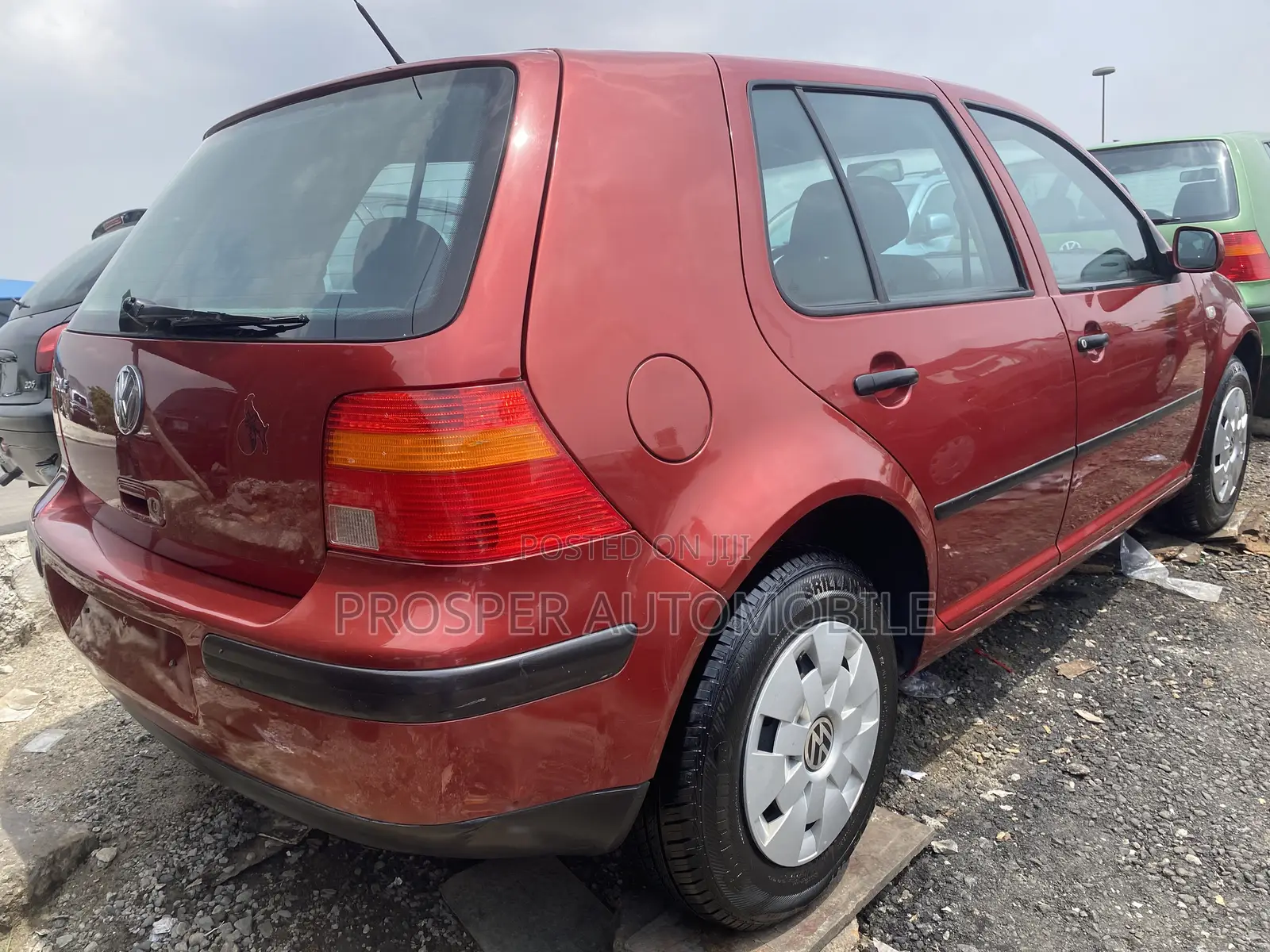 Volkswagen Golf 2004 Red