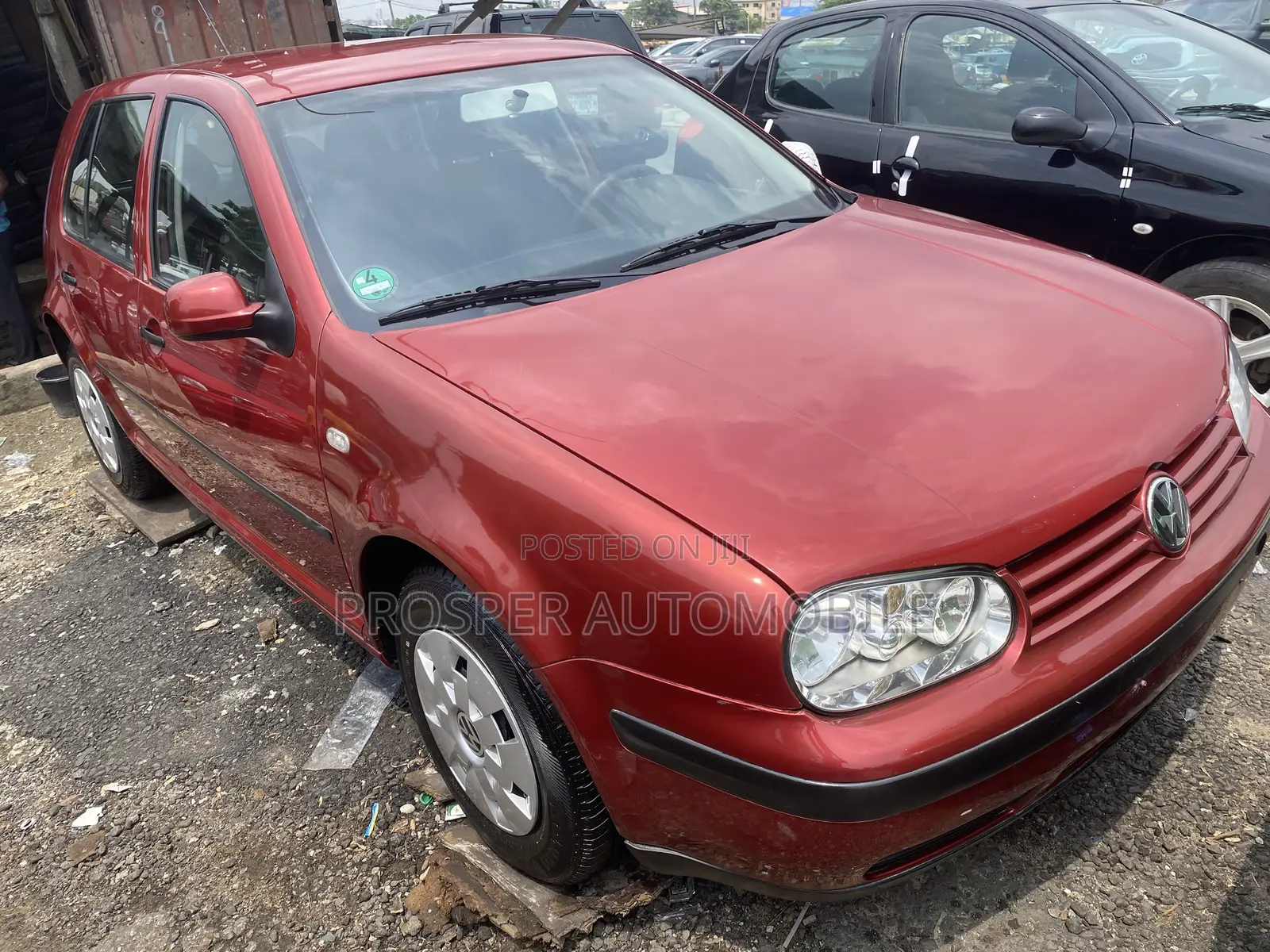 Volkswagen Golf 2004 Red