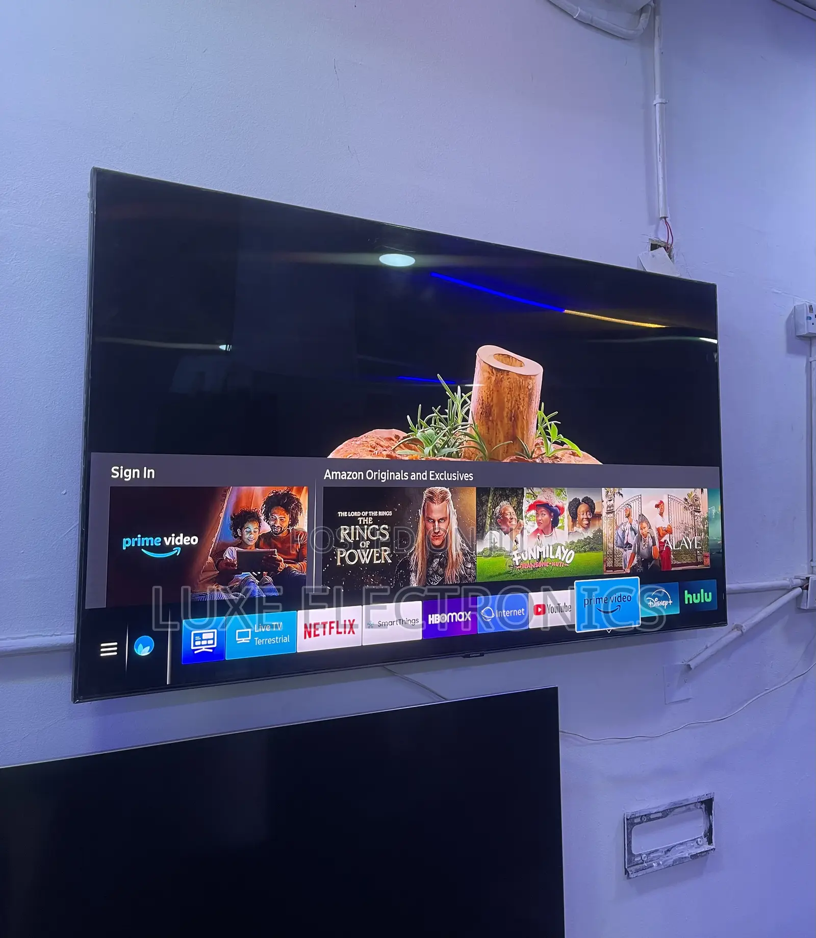 65 Inches Samsung QLED QHDR Frameless Smart Tv London Used