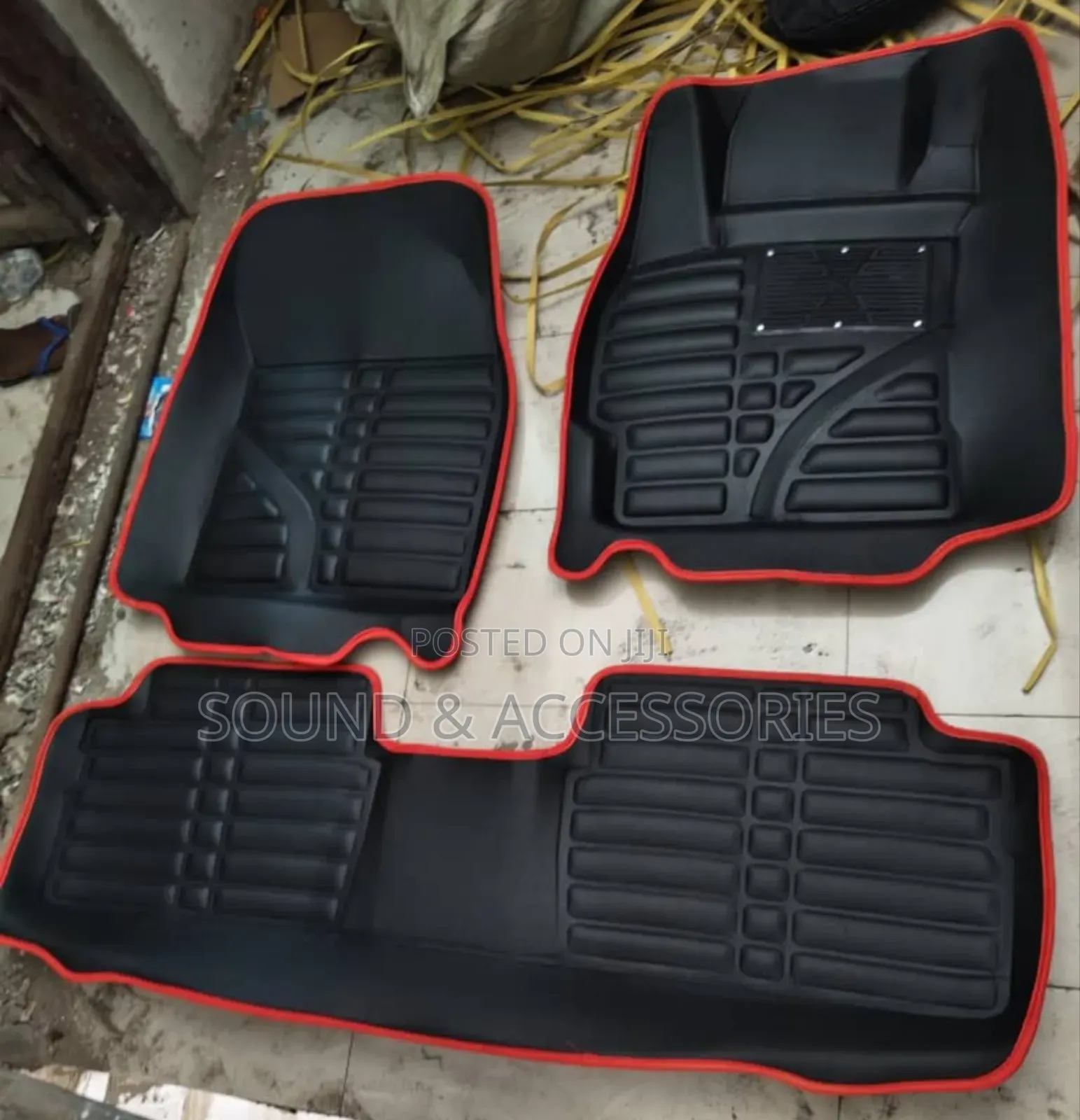 Toyota Camry Black With Red Lip 3d Customised Floor Mat