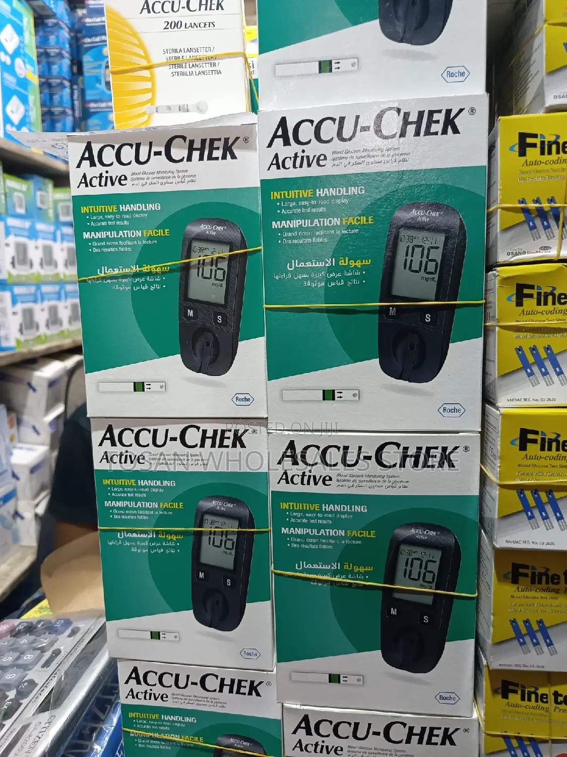 ACCU Chek Blood Glucose Meter With 10 Strips