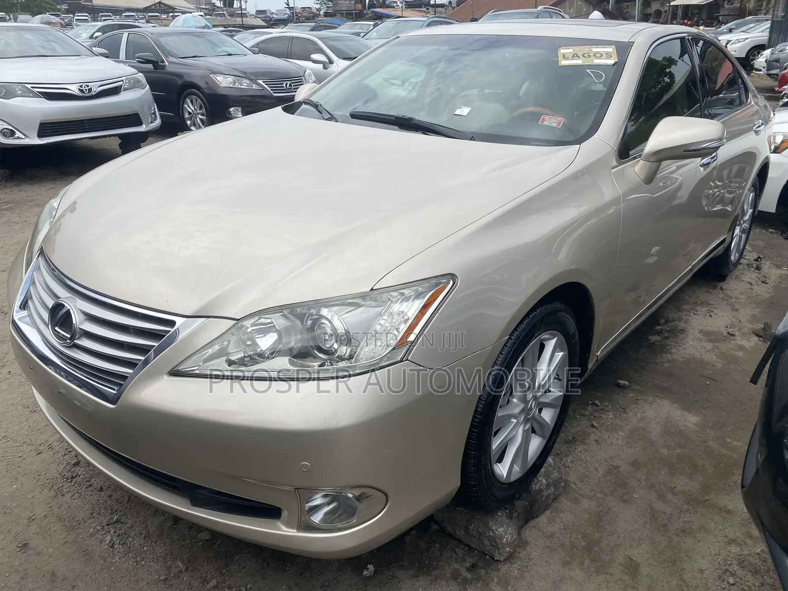 Lexus ES 350 2010 Gold
