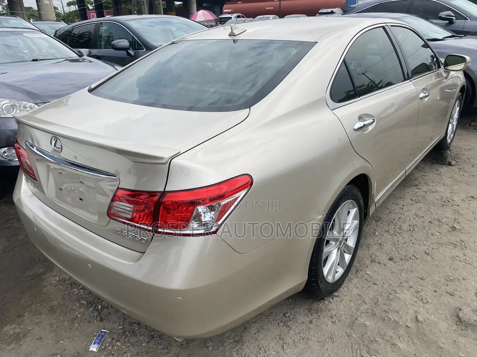 Lexus ES 350 2010 Gold