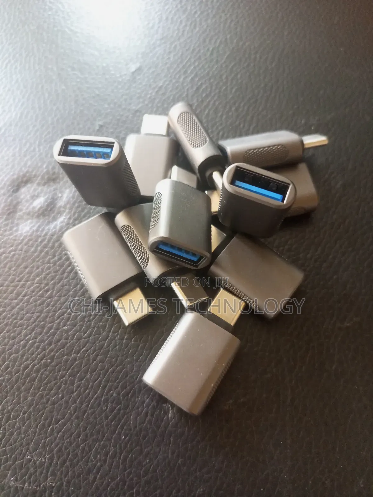 Type C (In)- USB 3.0(Out)