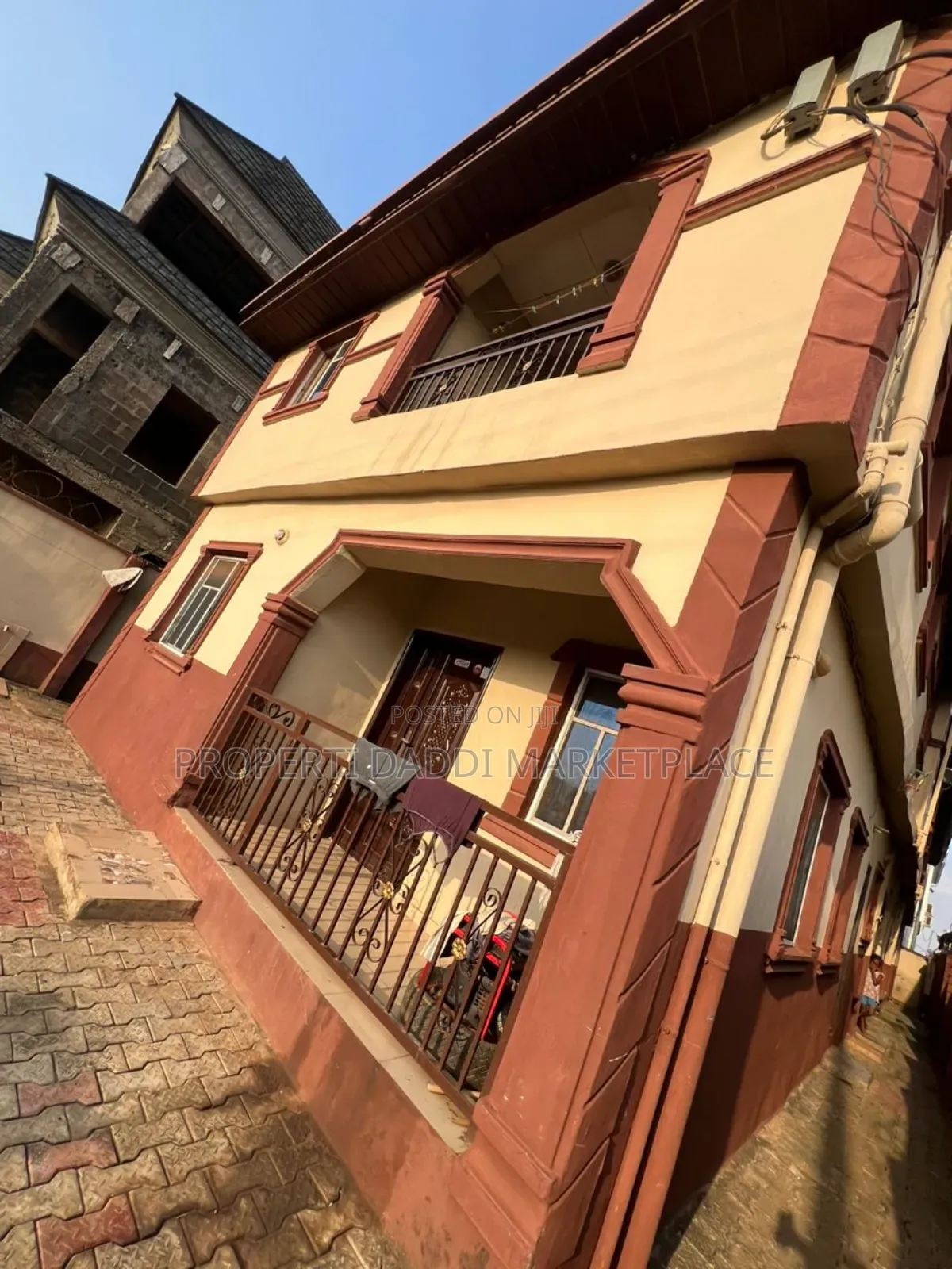 8bdrm Block of Flats in Peace Estate, Ayobo for sale
