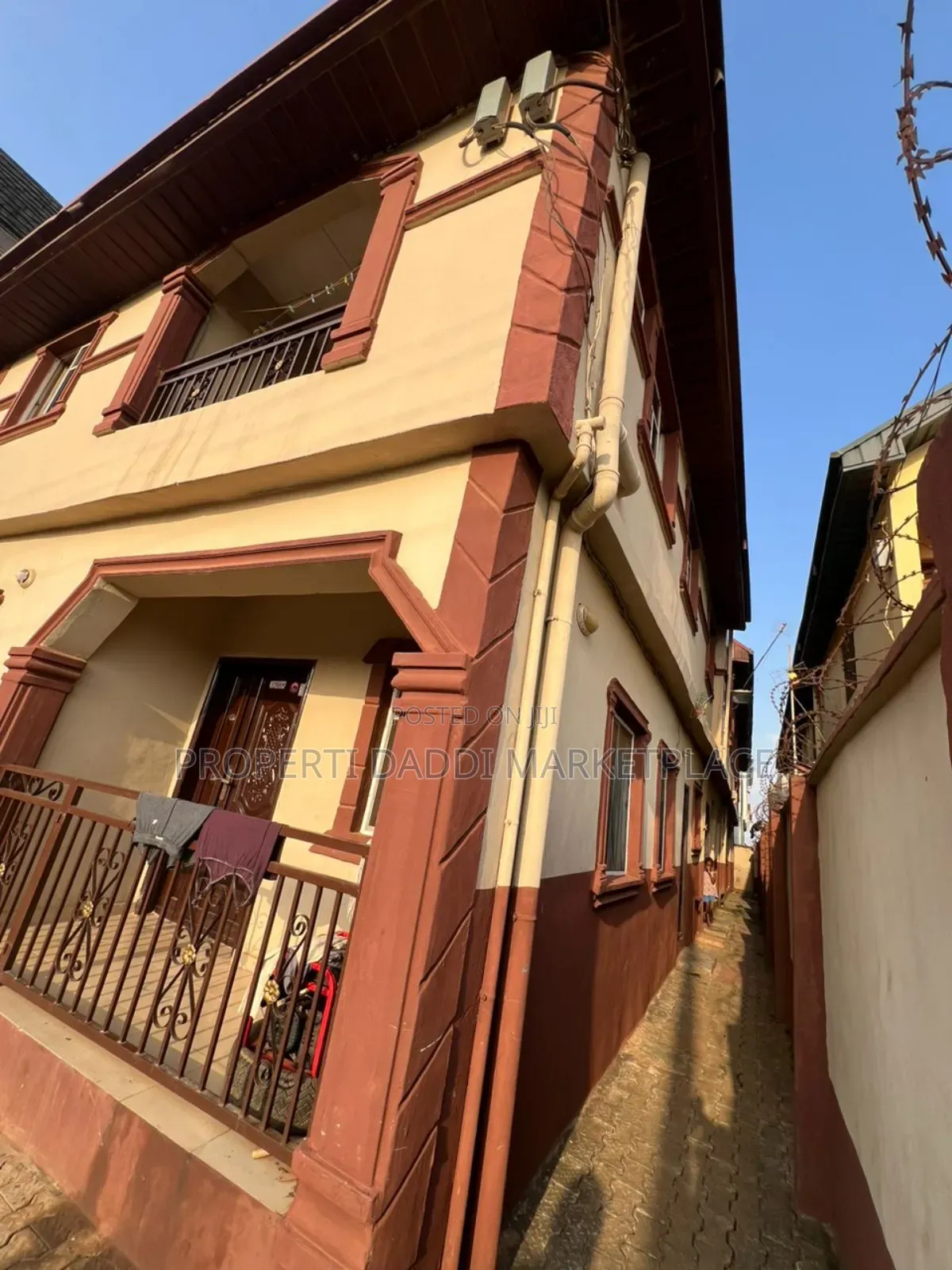 8bdrm Block of Flats in Peace Estate, Ayobo for sale