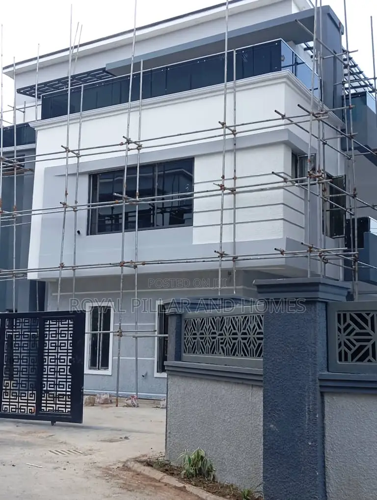 5bdrm Duplex in Guzape for rent
