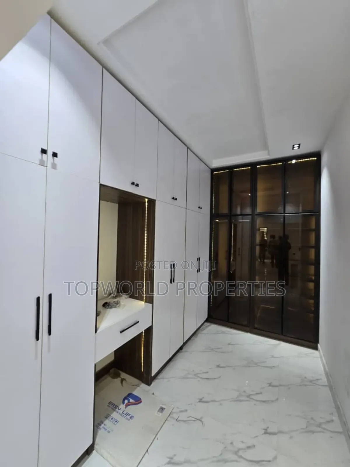 5bdrm Duplex in Omole Phase 2, Ojodu for sale