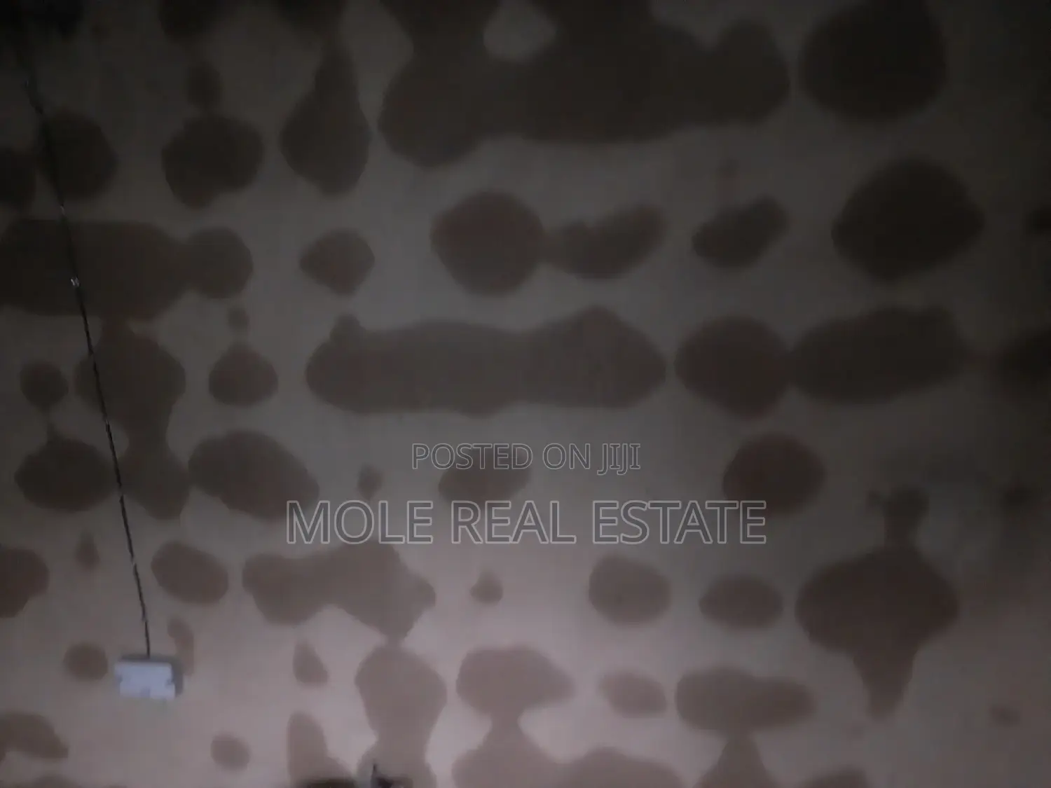 3 Bed Set Back Governors Rd M Than Half Plot With Mini Flats