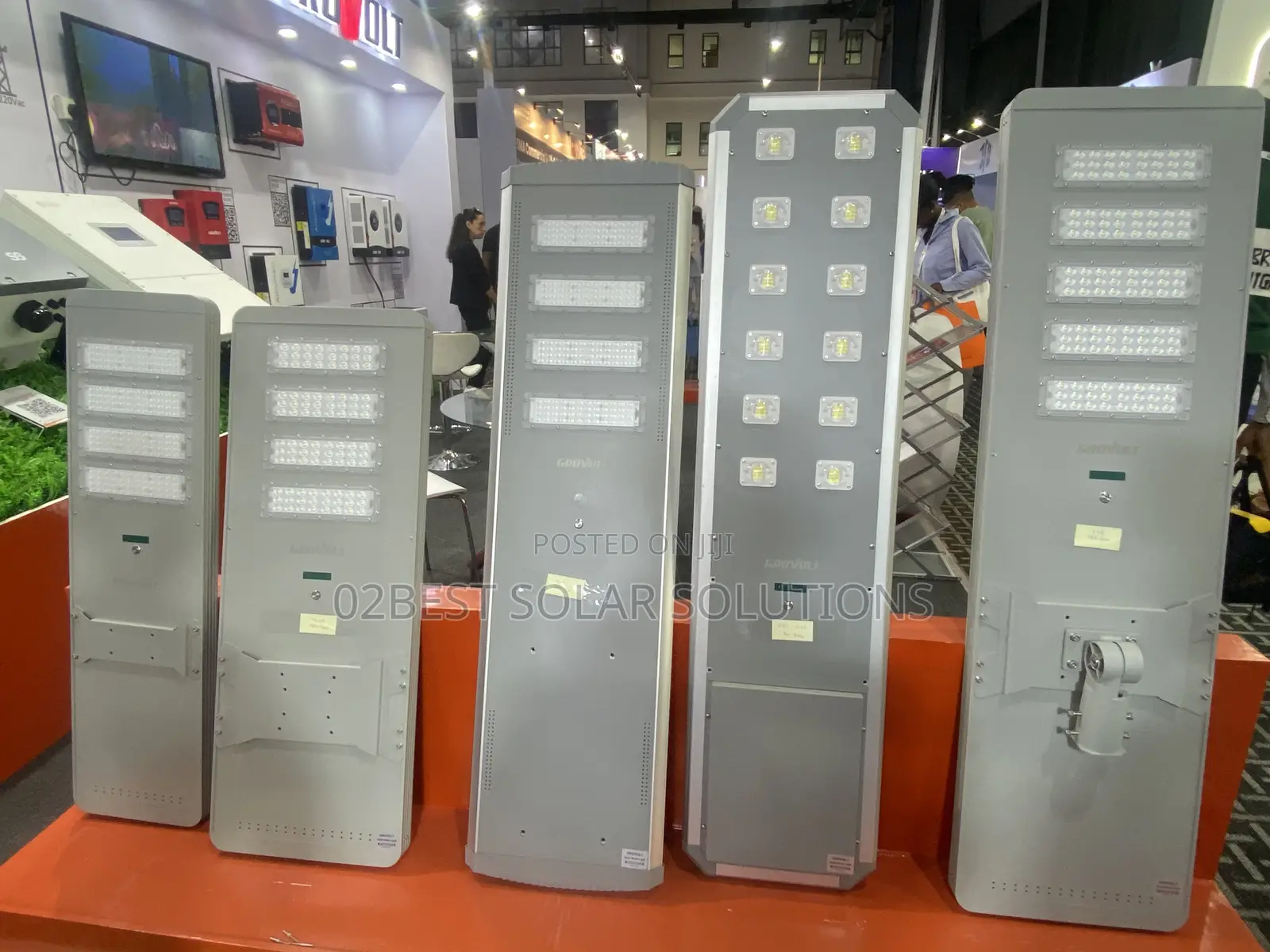 Quality Solar Street Lights 2-4-7. 10-150w Available