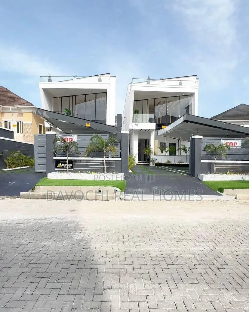 Furnished 5bdrm House in Chevron for sale