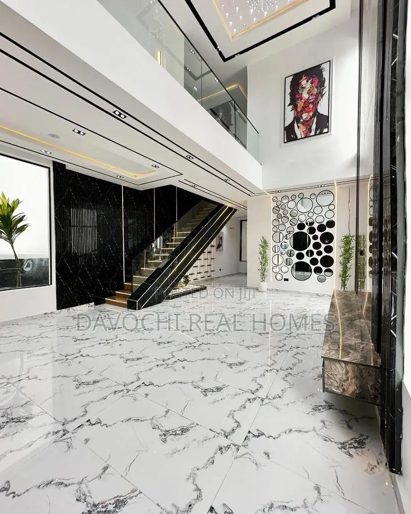 Furnished 5bdrm House in Chevron for sale