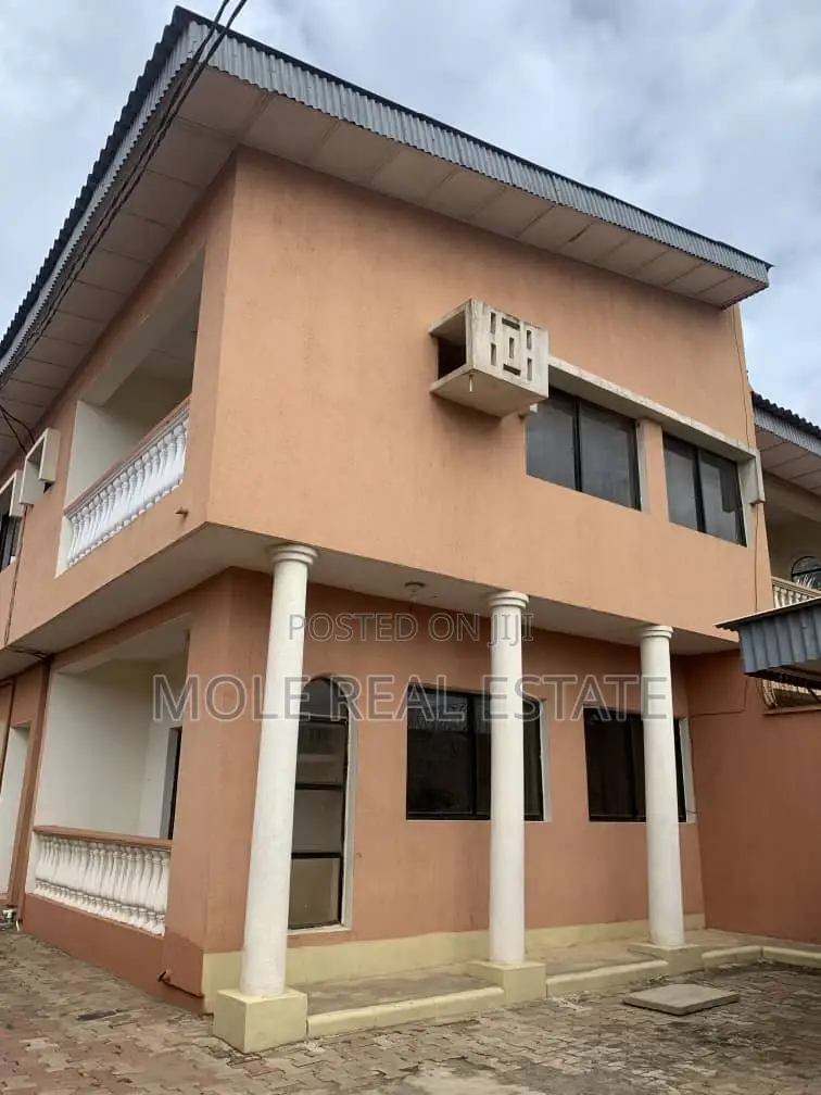 3bdrm Block of Flats in Fagbile Estate Phase, Ikotun/Igando for sale
