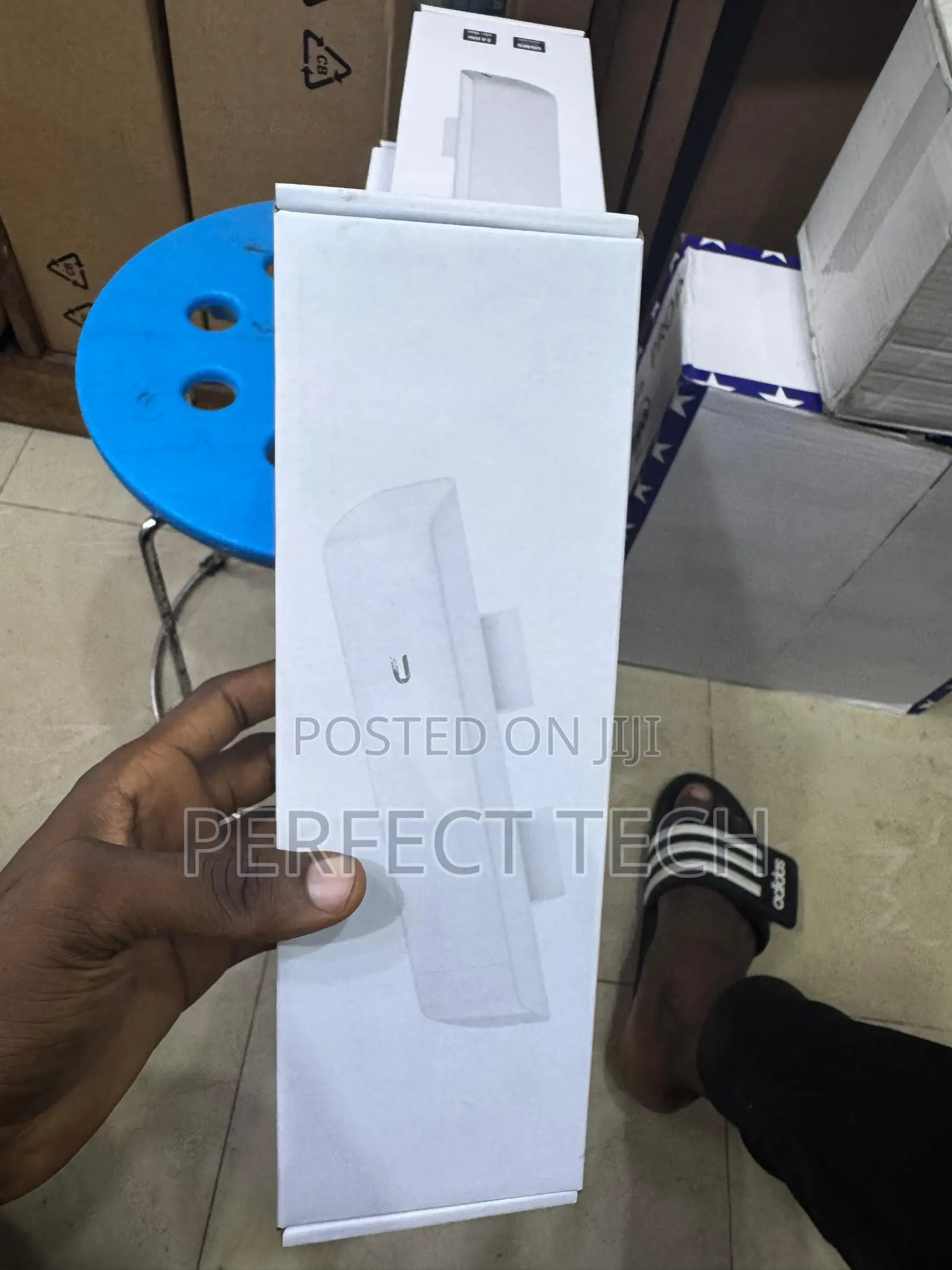 Ubiquiti Nanostation M5 MIMO Wireless Bridge/Base Station