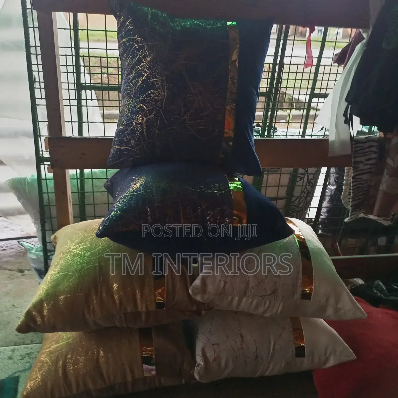 Tm Exclusive Luxury Throw Pillows