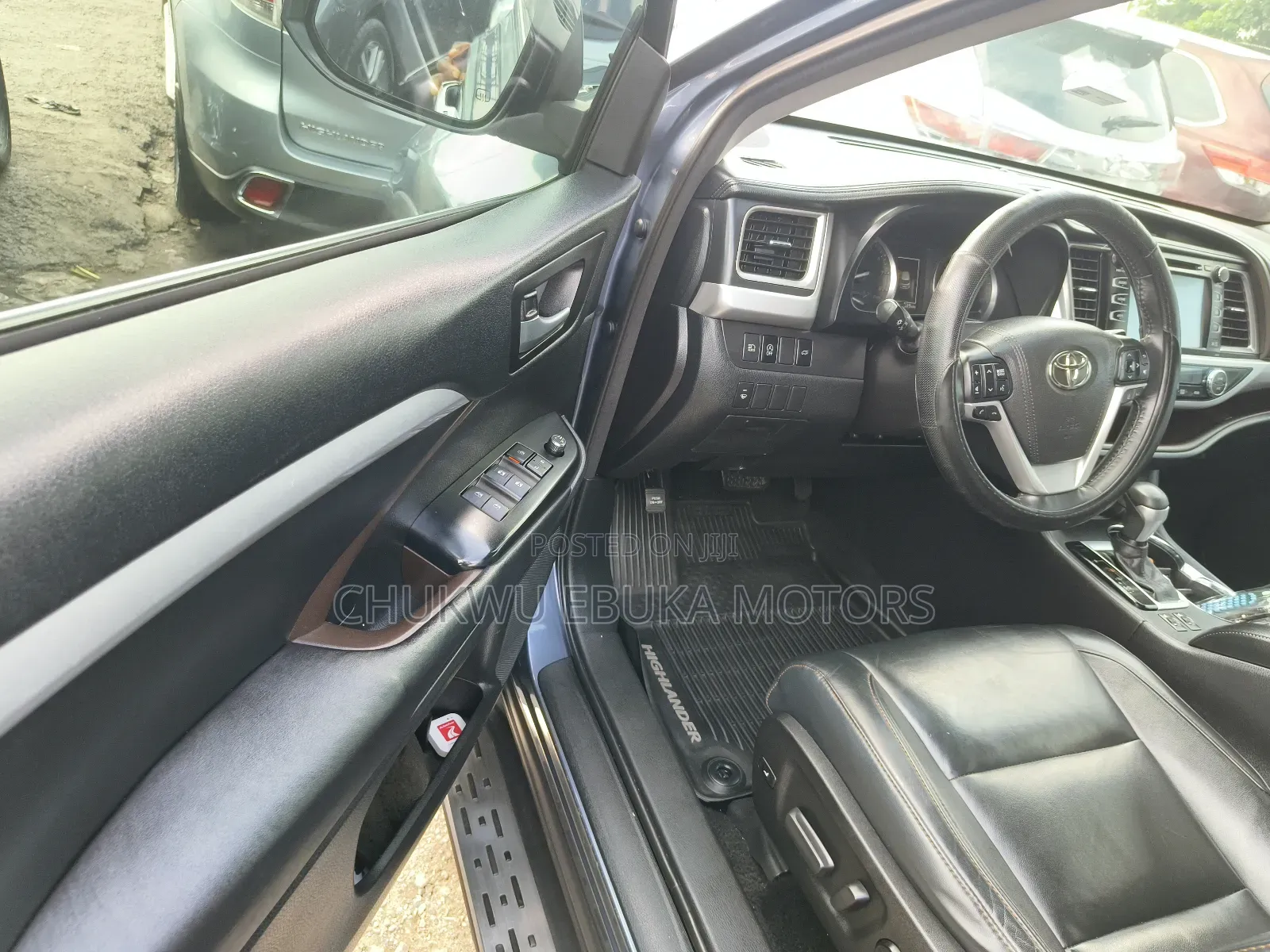 Toyota Highlander XLE 4x4 V6 (3.5L 6cyl 8A) 2018 Blue