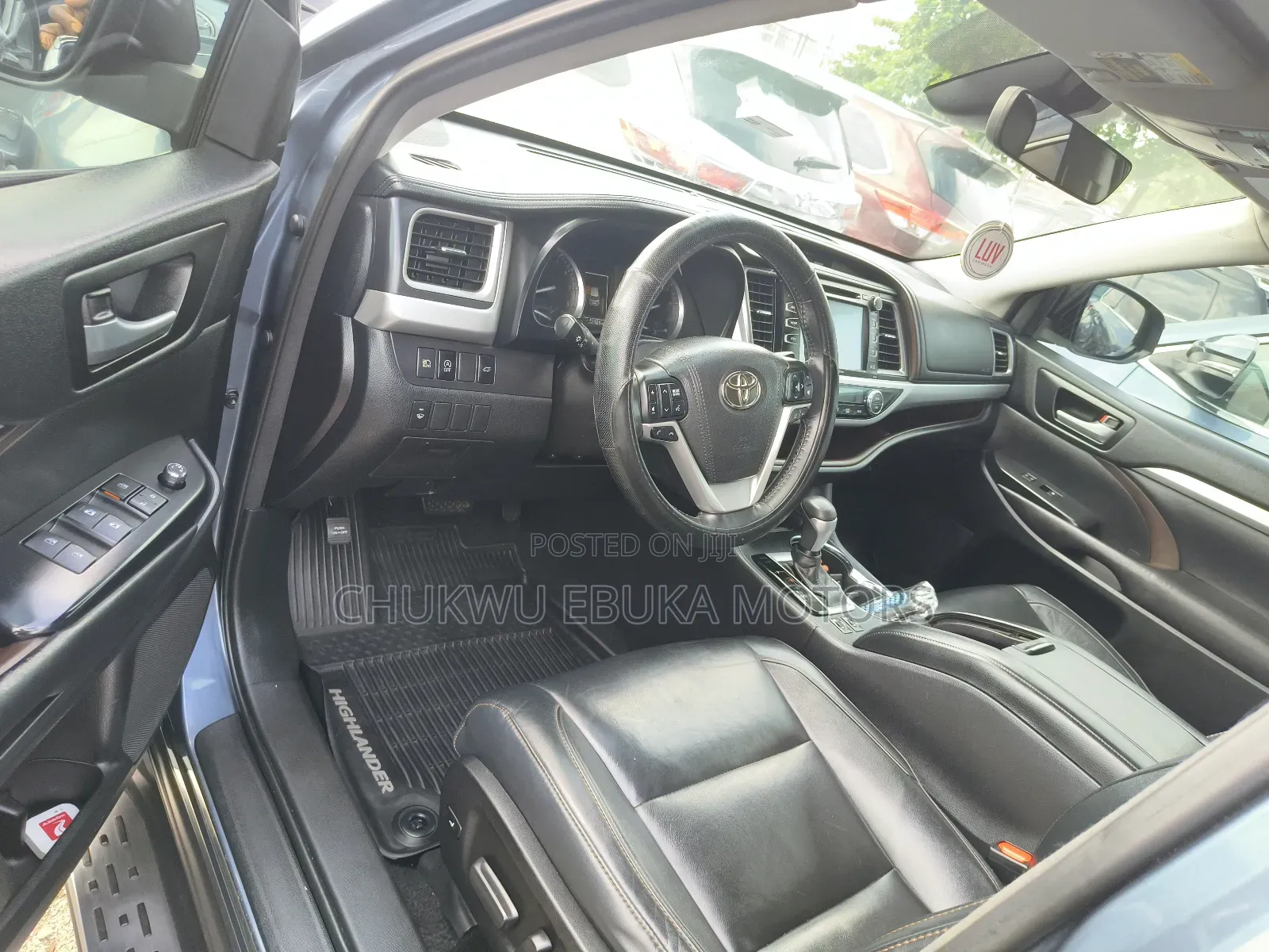 Toyota Highlander XLE 4x4 V6 (3.5L 6cyl 8A) 2018 Blue