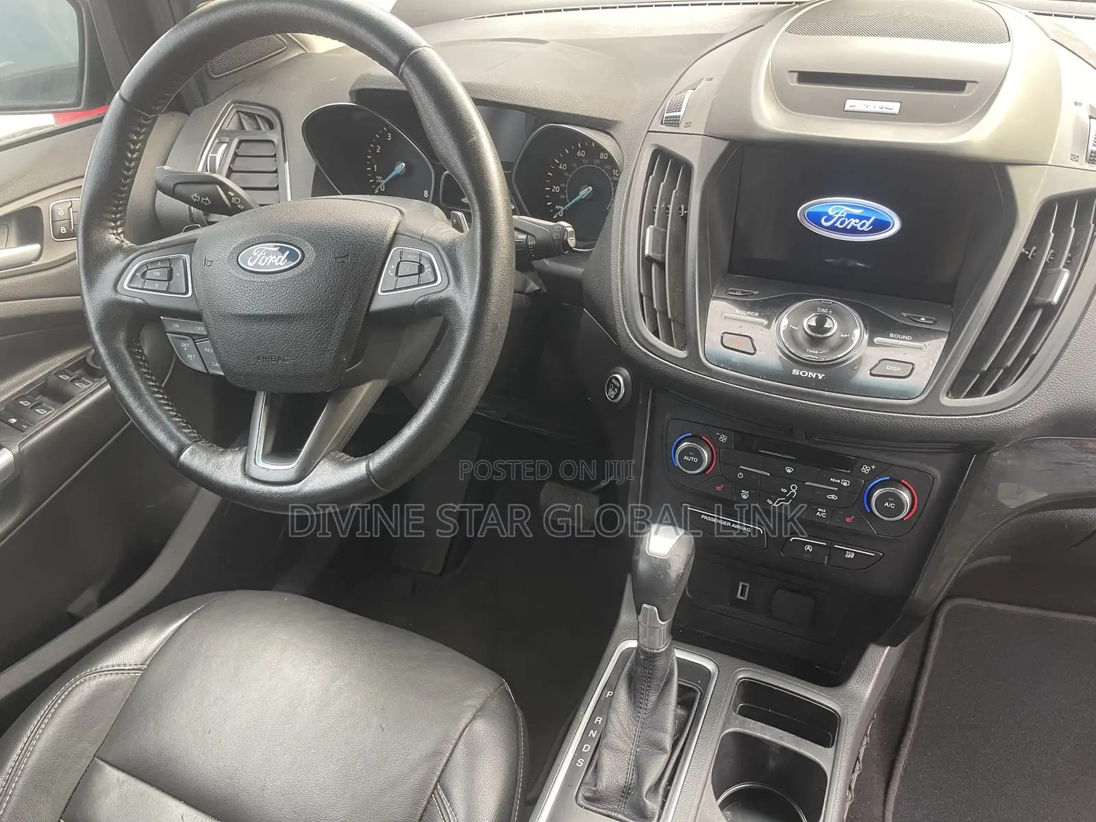 Ford Escape Titanium 4x4 2017 Gold