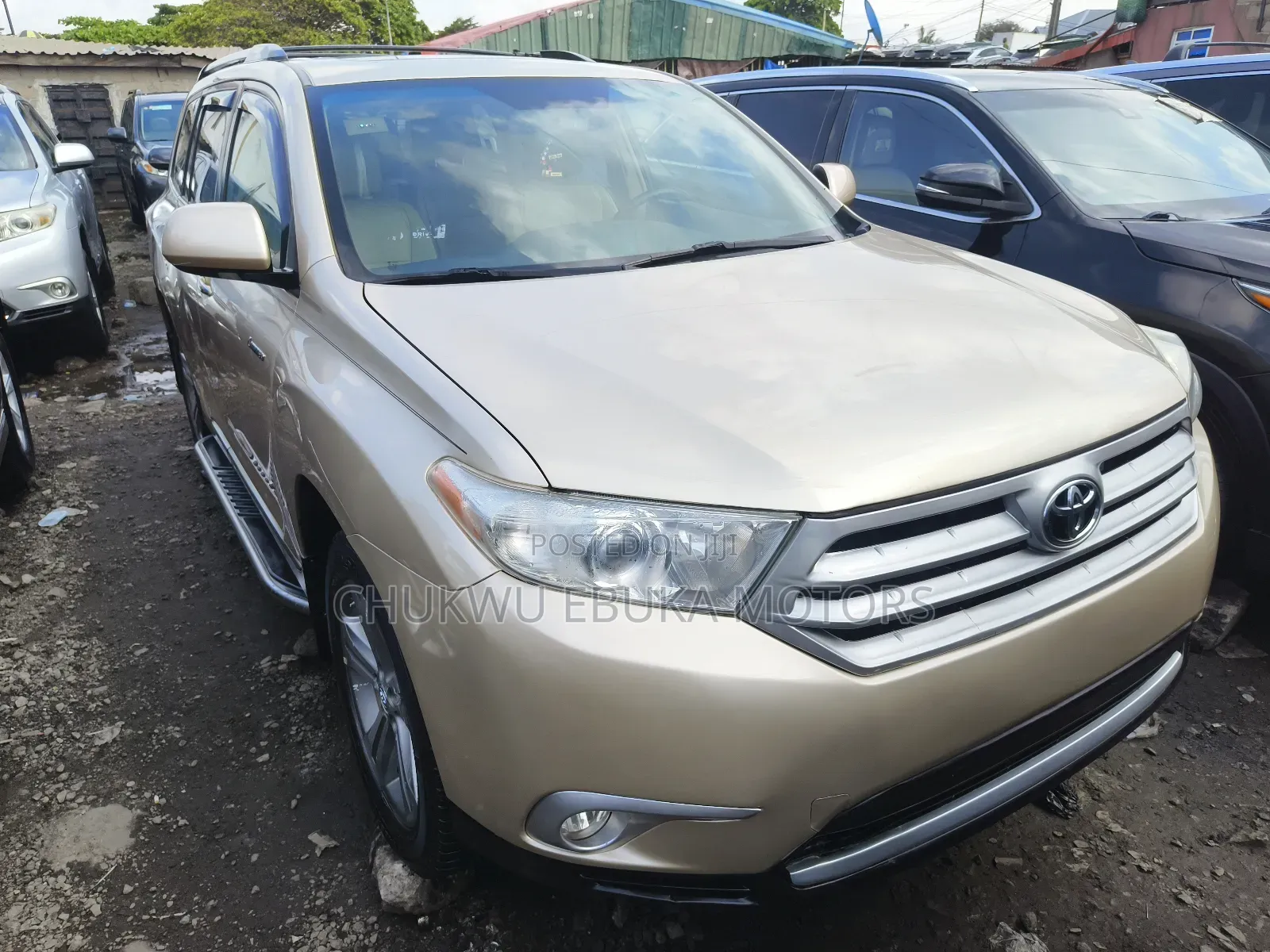 Toyota Highlander Limited 3.5l 4WD 2013 Gold