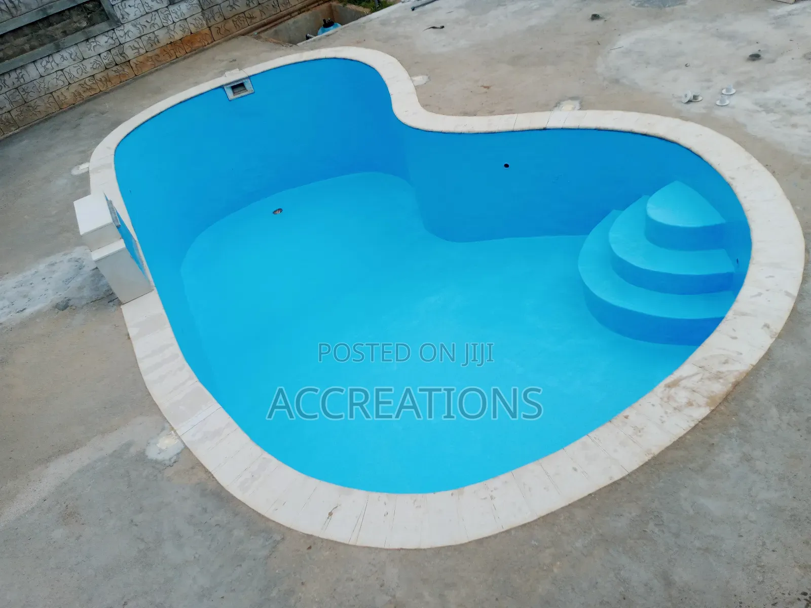 Fiber Glass Swimming Pool