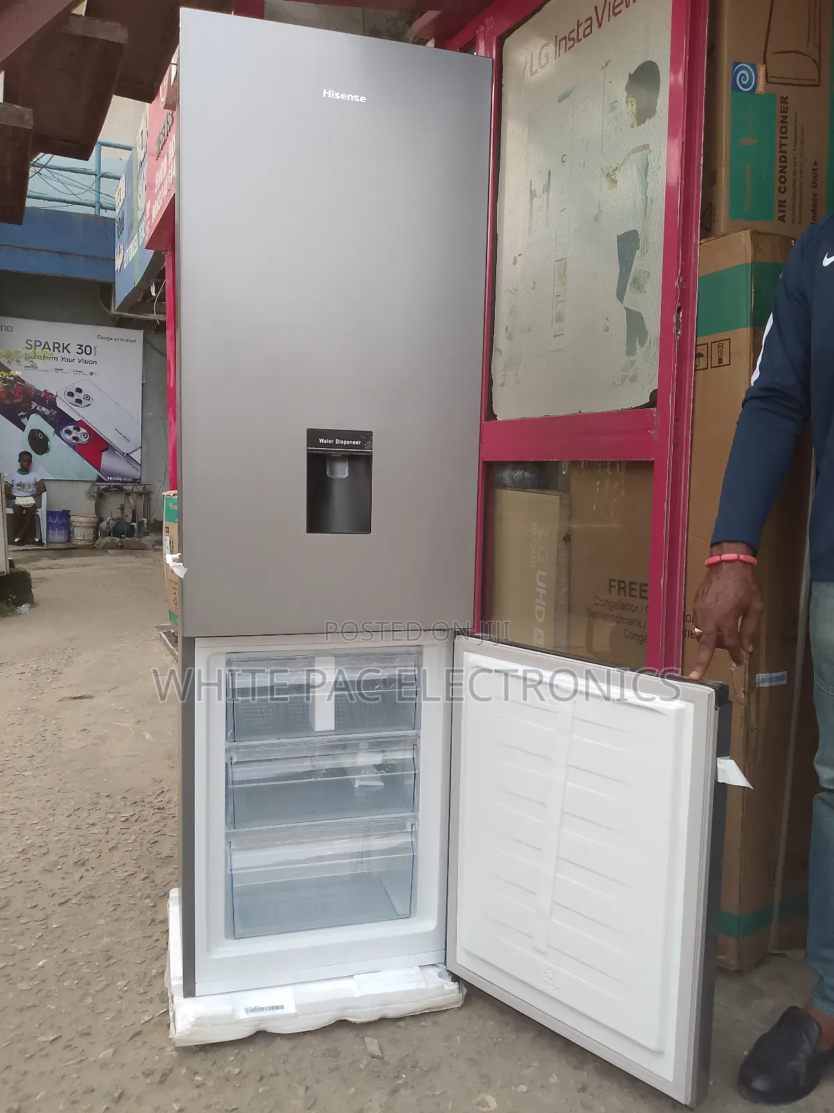 New Hisense Fridge 264_litre Bottom Freezer With Dispenser