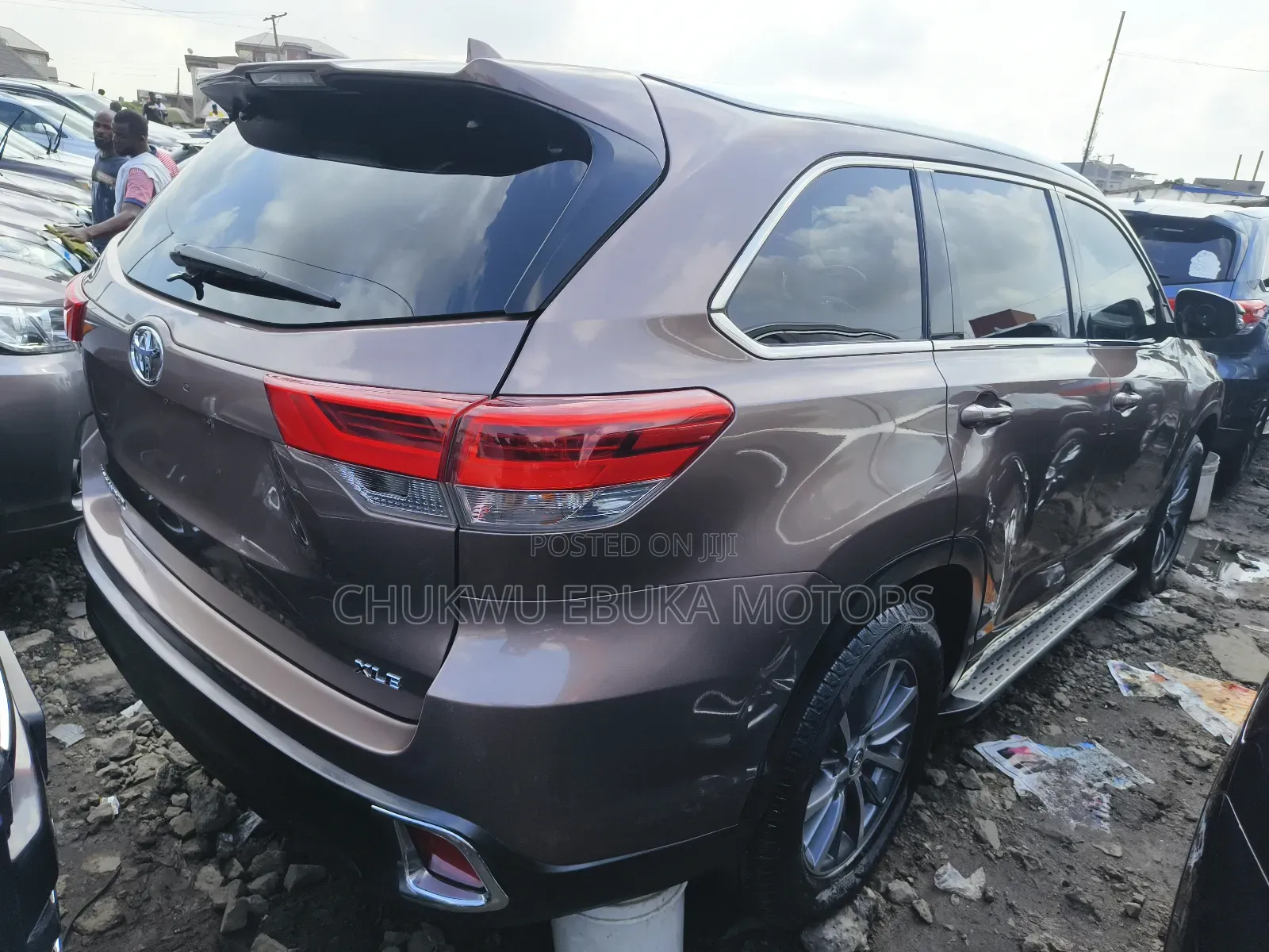 Toyota Highlander XLE V6 4x4 (3.5L 6cyl 6A) 2016 Orange