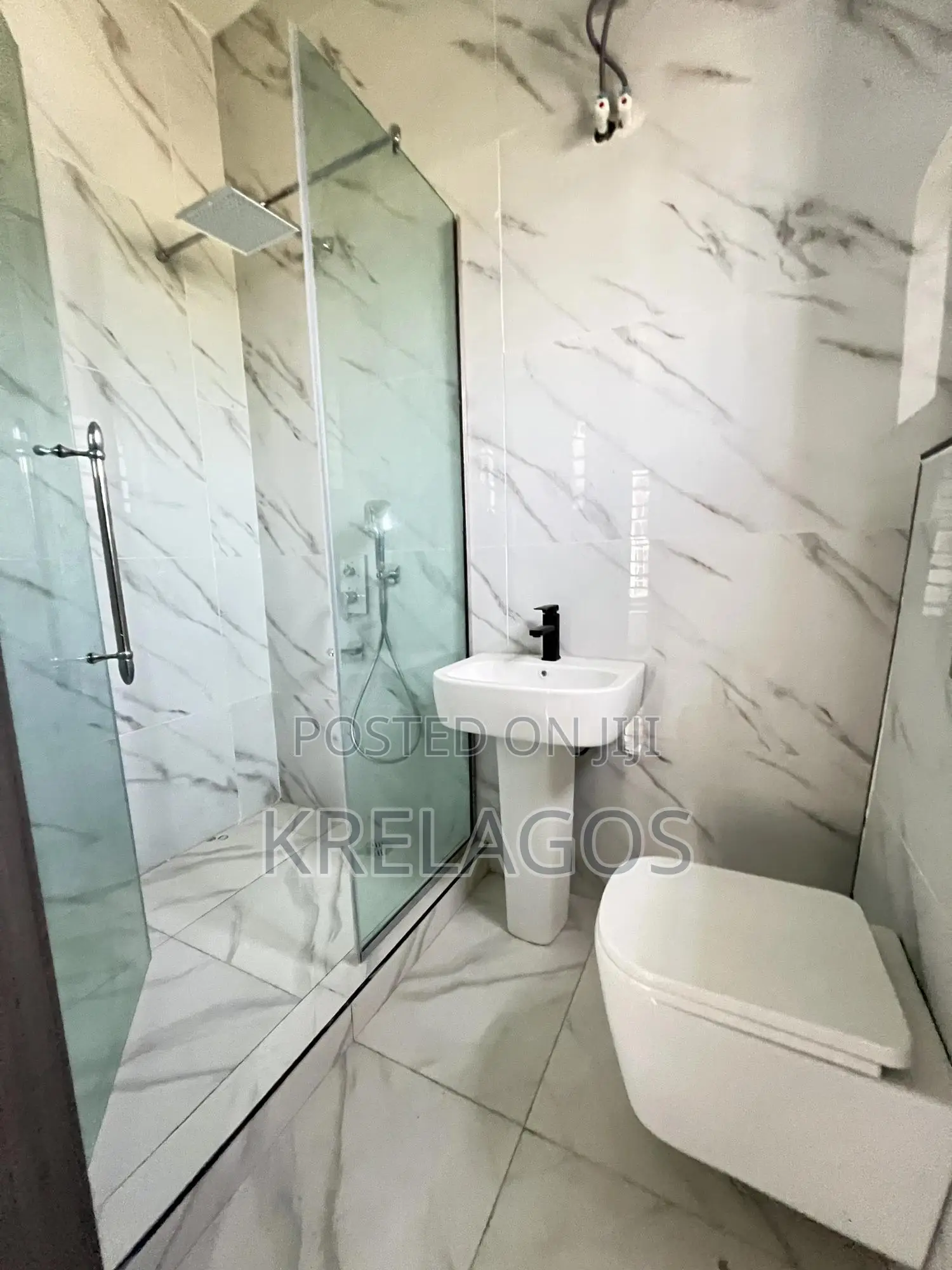 2bdrm Apartment in Lekki Phase 1 for sale