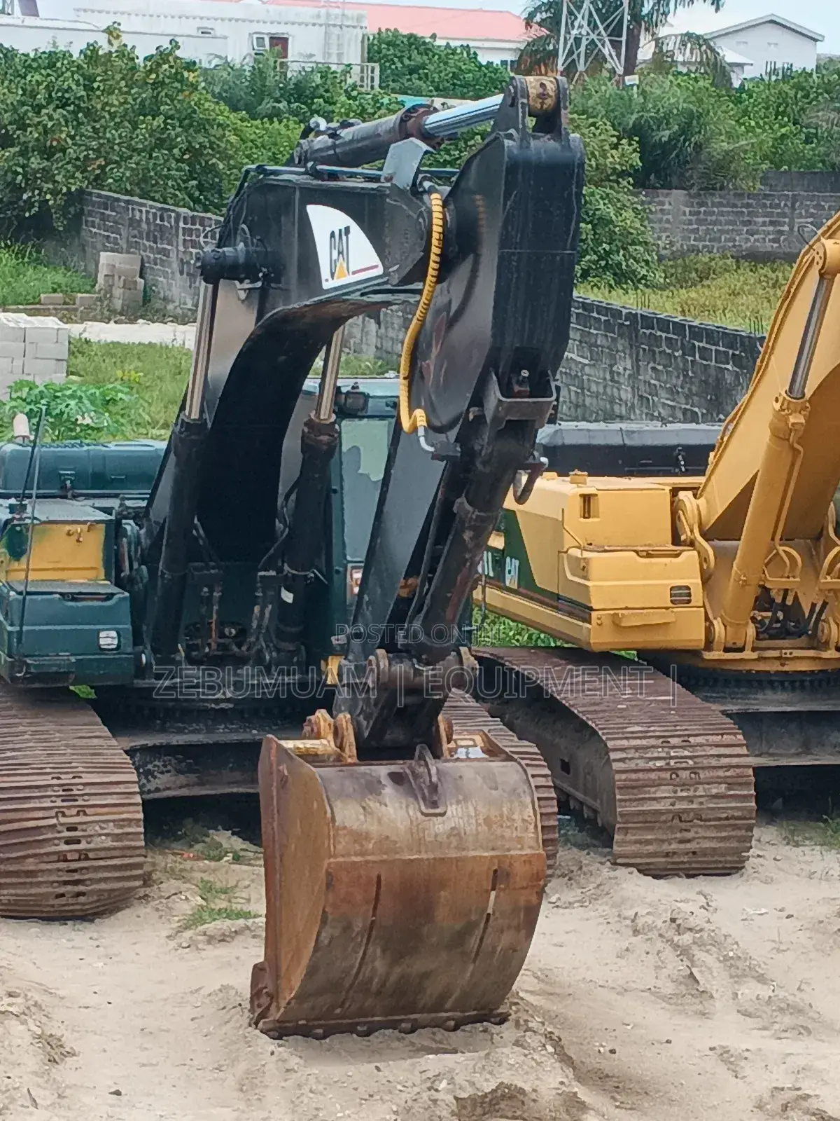 Caterpillar Excavator 330bl for Sale: 170M Naira Only.