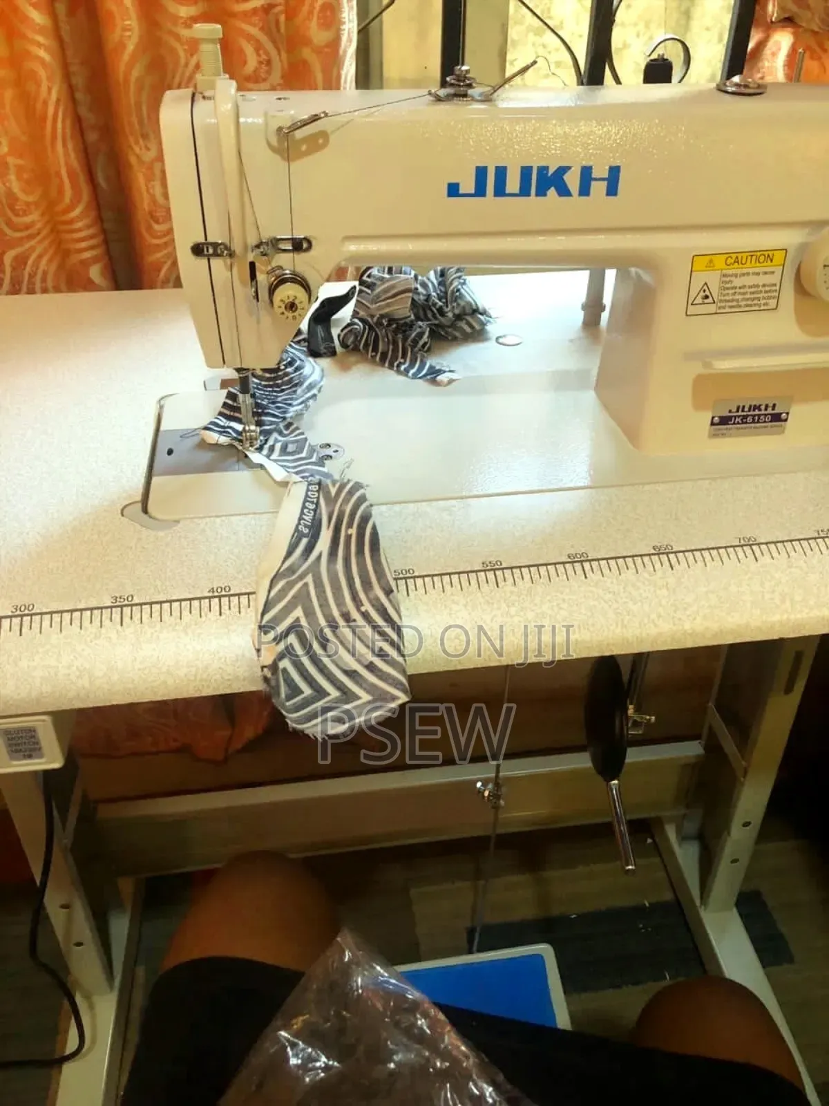 Jukh 8500 Industrial Sewing Machine