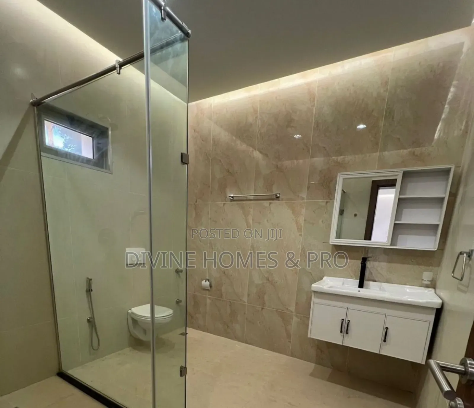 5bdrm Duplex in Wuse 2 for sale