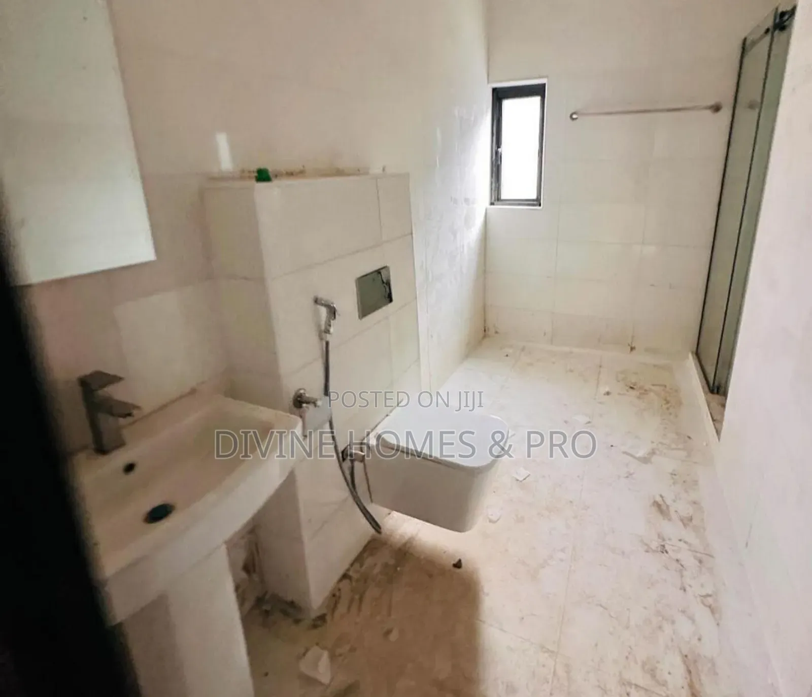 4bdrm Duplex in Guzape District for sale