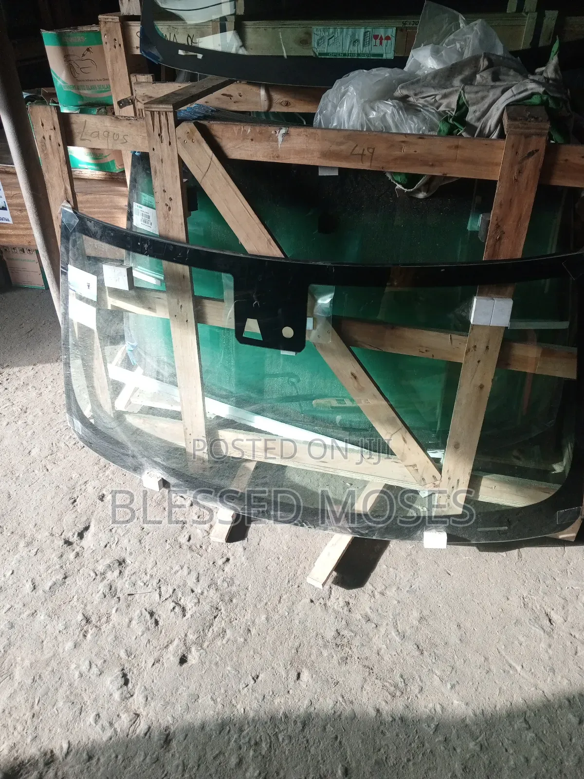 Cadillac Escalade 2019 Front Windscreen