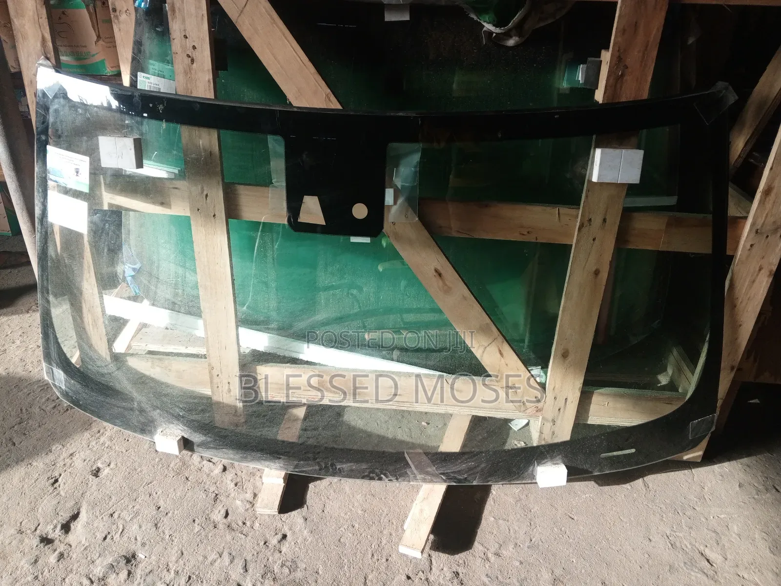 Cadillac Escalade 2019 Front Windscreen