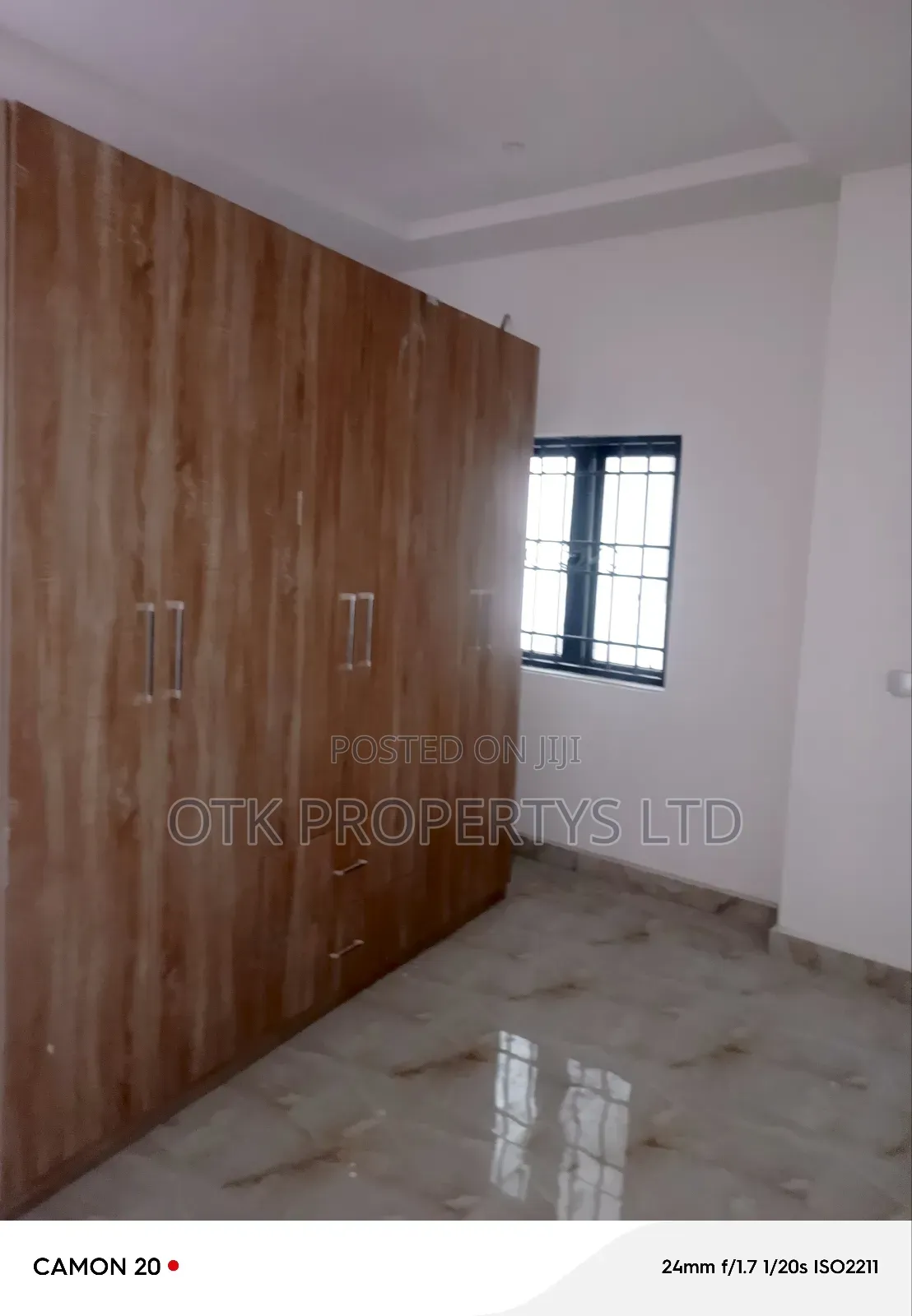 3bdrm Block of Flats in Nwabueze Jahi By for sale
