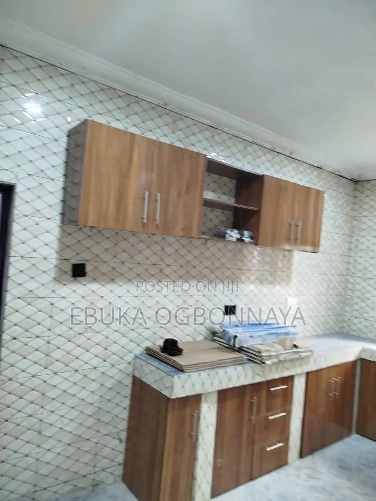 2bdrm Block of Flats in Sars Rd, Obio-Akpor for rent