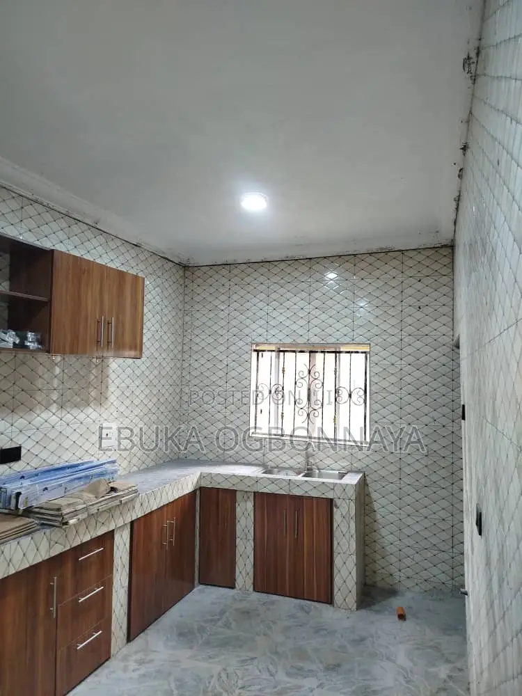 2bdrm Block of Flats in Sars Rd, Obio-Akpor for rent